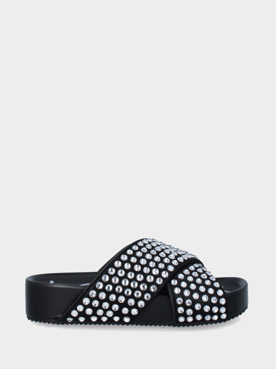 Ciabattone platform in nappa nera con strass su fasce incrociate