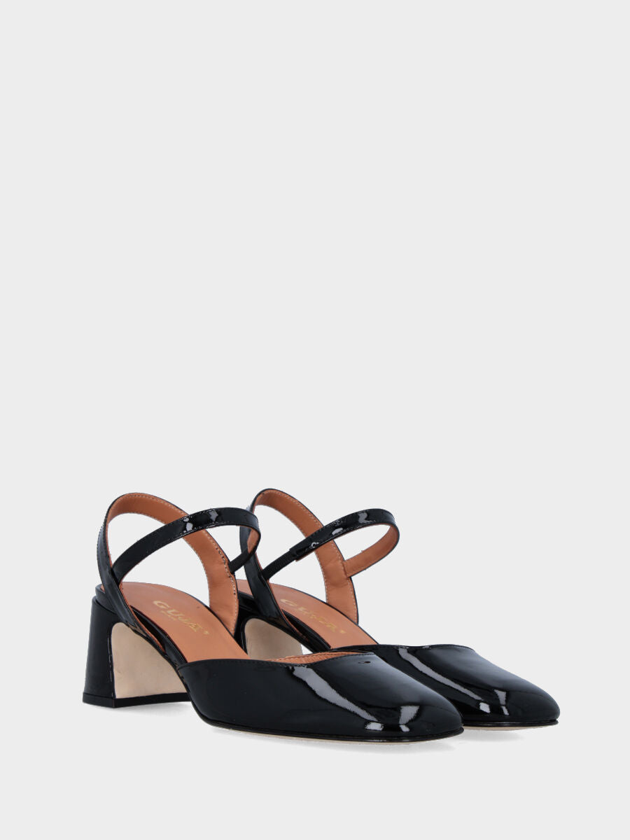 Escarpin slingback en vernis noir avec bout carré et bride élastiquée