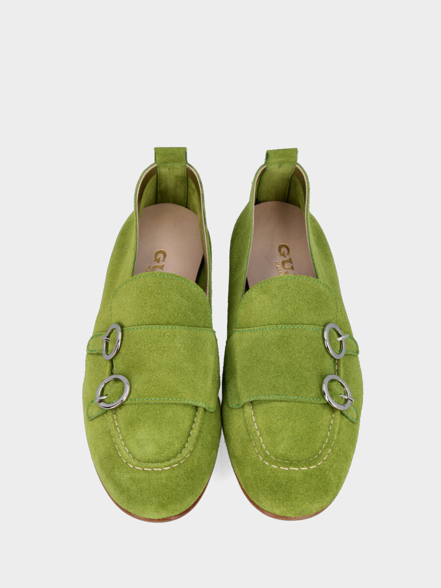 Mocassino in camoscio verde con doppia fibbia e cucitura adler
