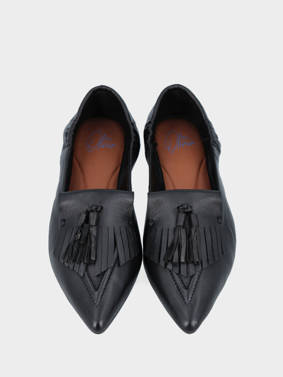 Mocassino in nappa nera con frangia e nappine
