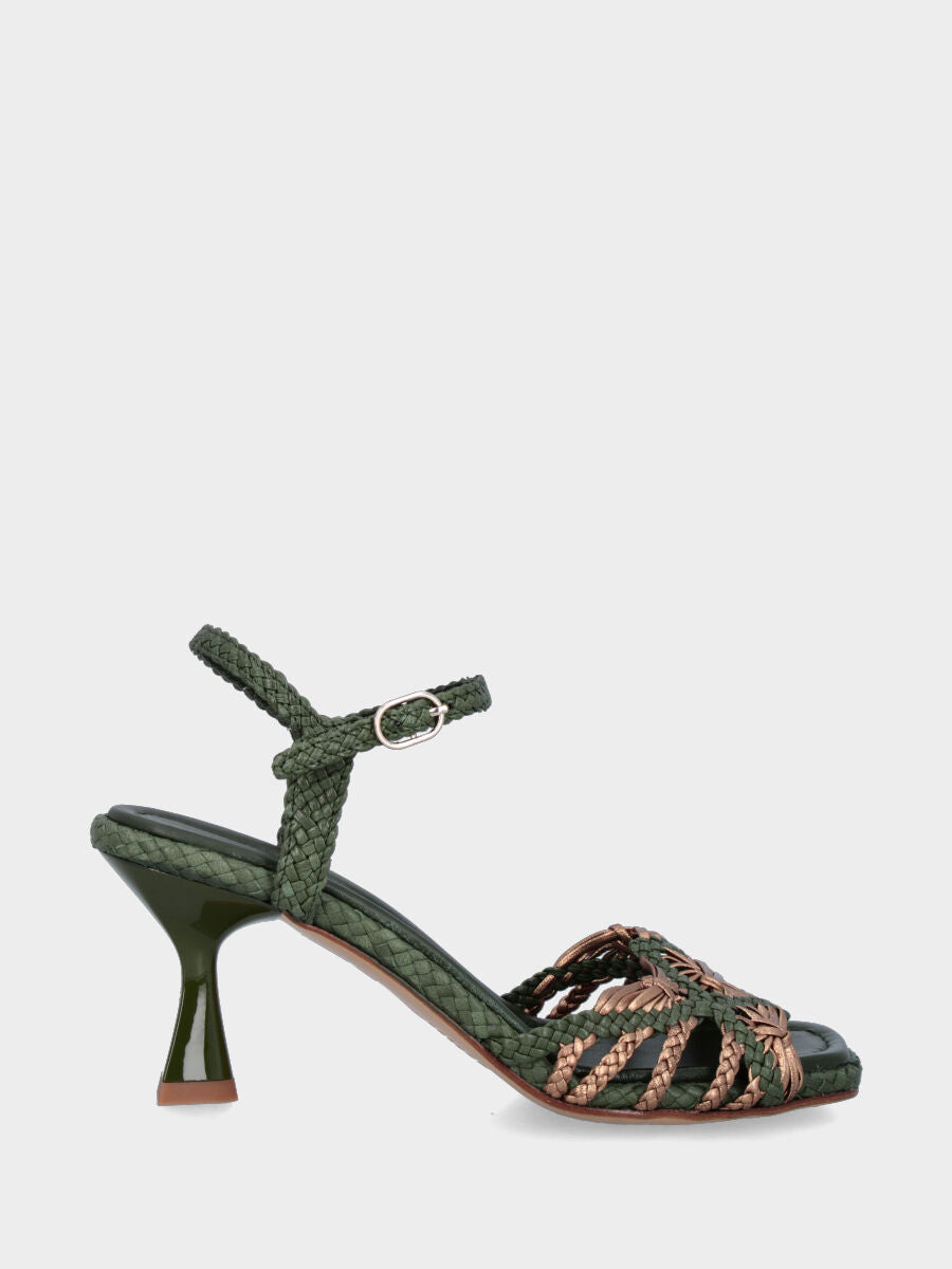 Sandalo in nappa verde con listini intrecciati e tacco a calice