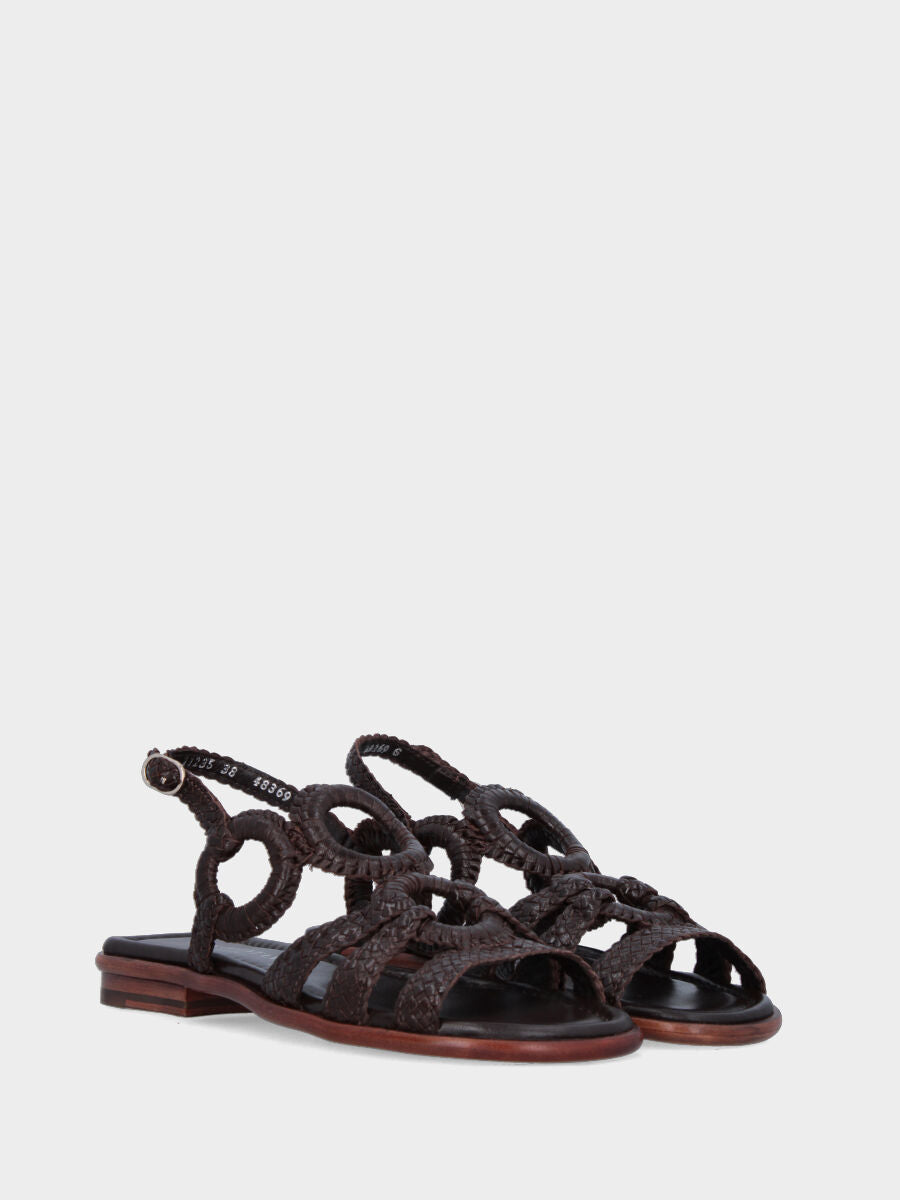 Sandalo in nappa testa di moro con intrecci e cerchi ornamentali