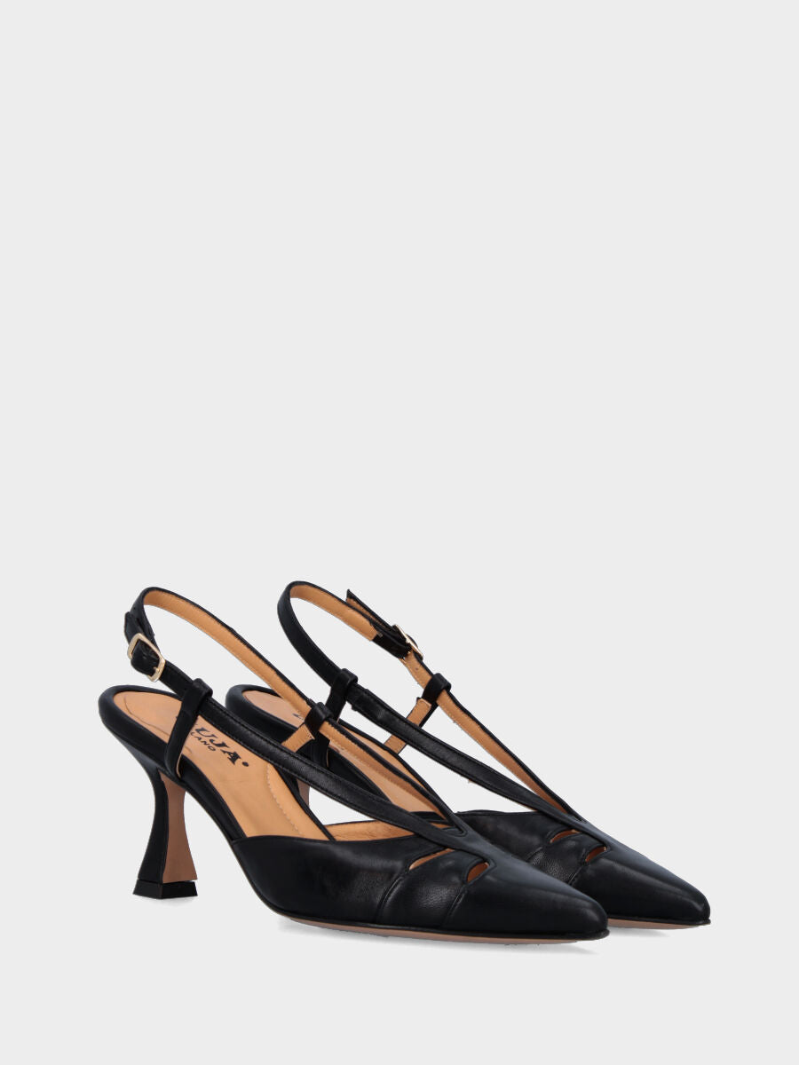 Slingback in nappa cipria con aperture a spicchi e tacco a calice