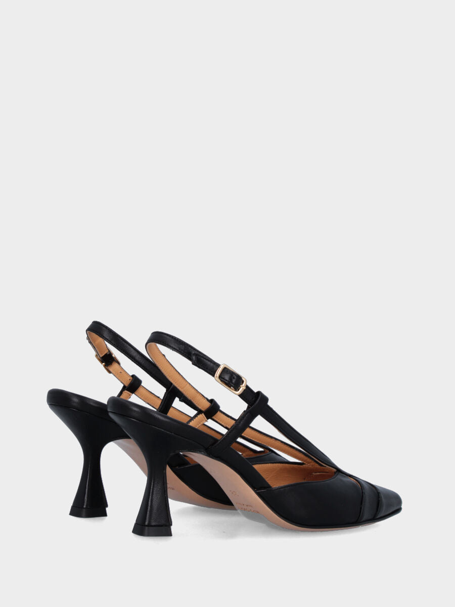 Slingback in nappa cipria con aperture a spicchi e tacco a calice