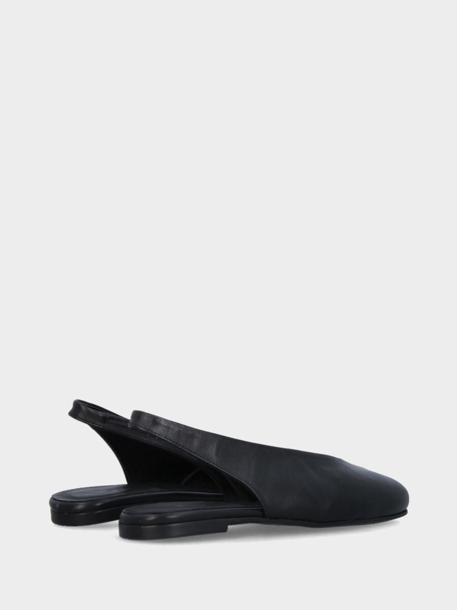 Slingback in nappa nera con scollo a Y e tacco 10 mm