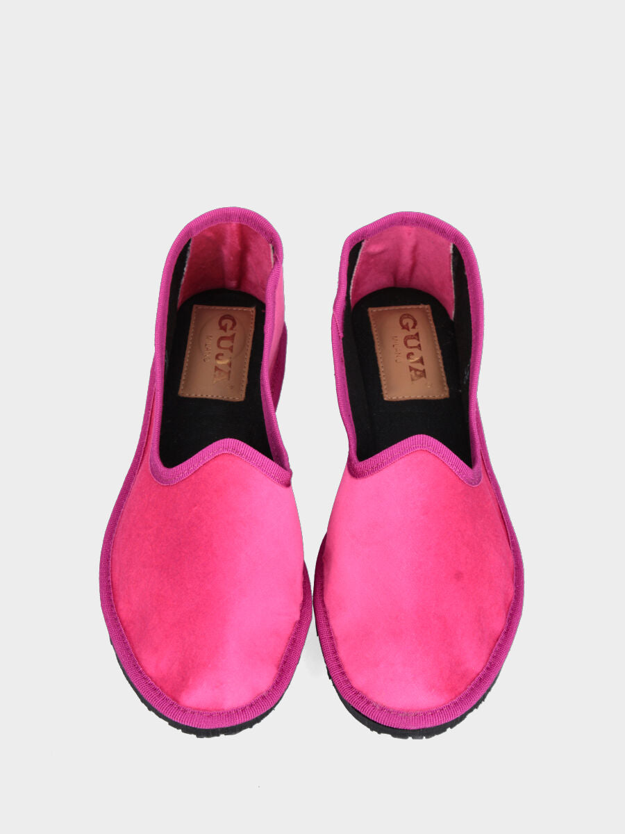 Friulana in velluto fucsia con punta tonda e suola in gomma