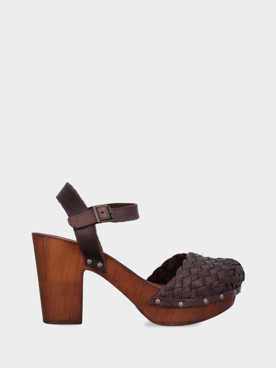 Zoccolo olandesina in vitello testa di moro con intreccio e plateau