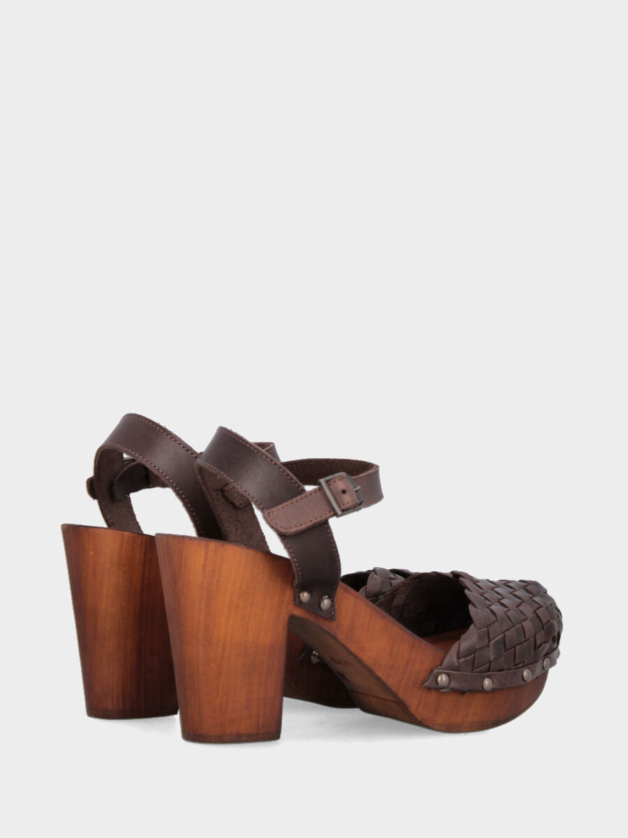 Zoccolo olandesina in vitello testa di moro con intreccio e plateau