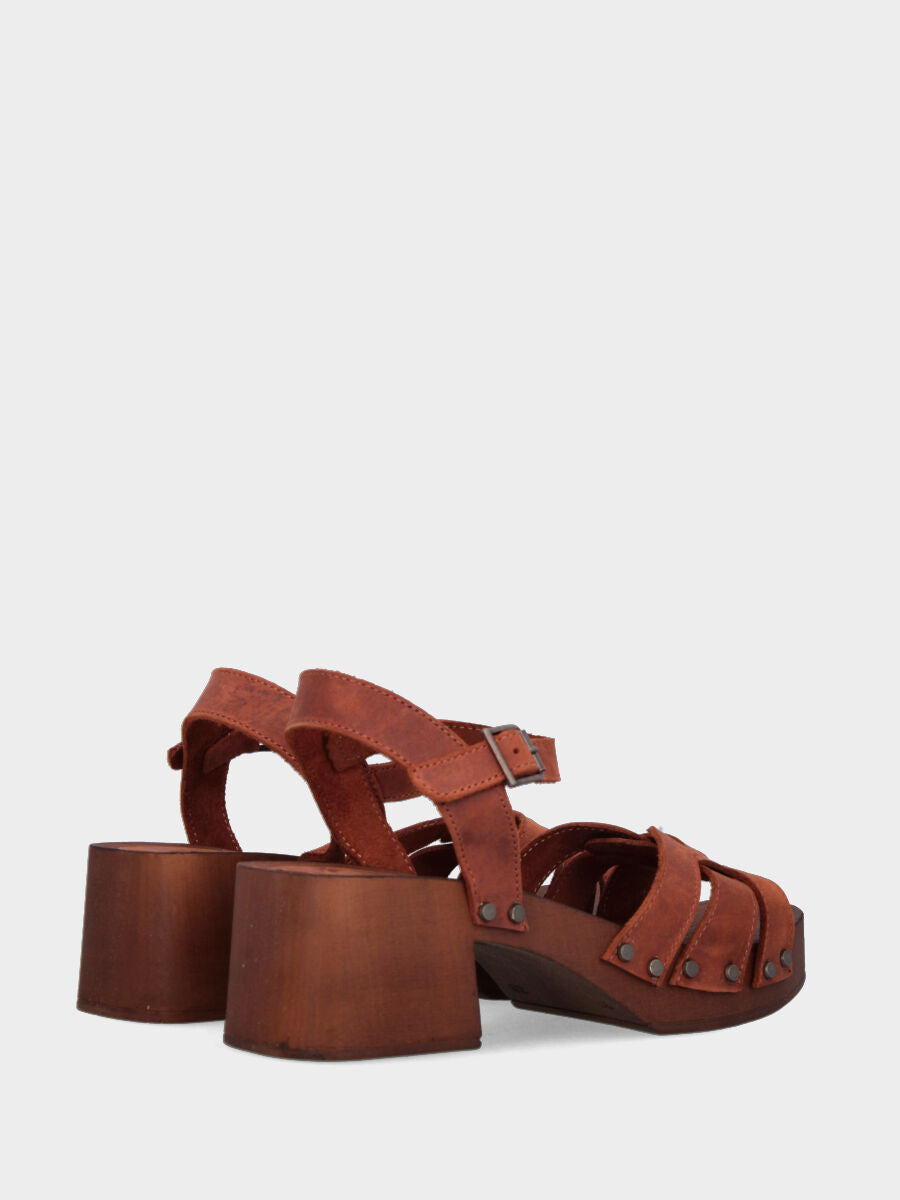 Zoccolo in velour color cuoio con fascette incrociate e plateau