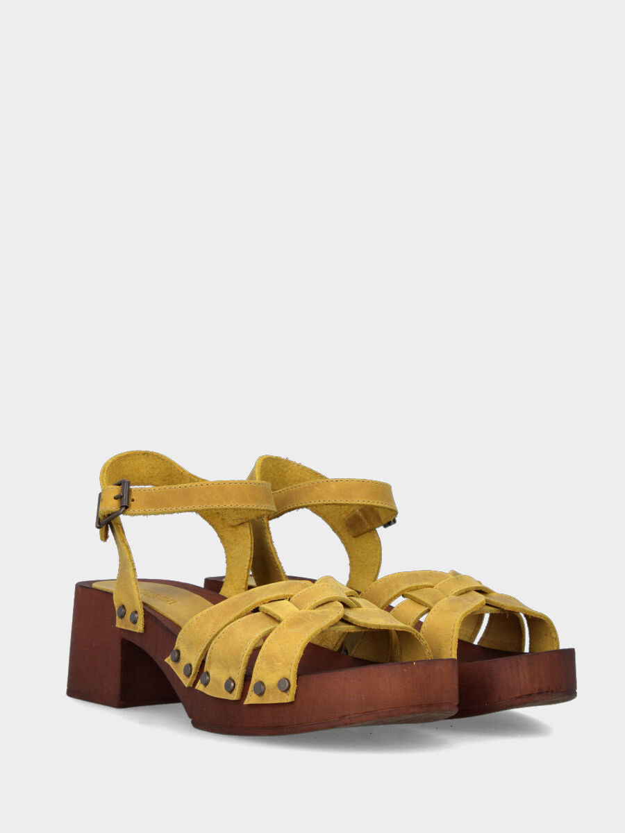 Zoccolo in velour giallo con fascette incrociate e plateau