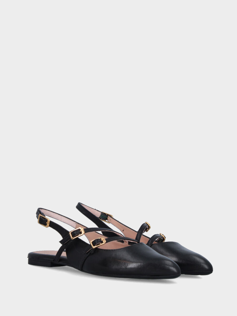 Slingback in nappa nera a punta affusolata con doppio cinturino