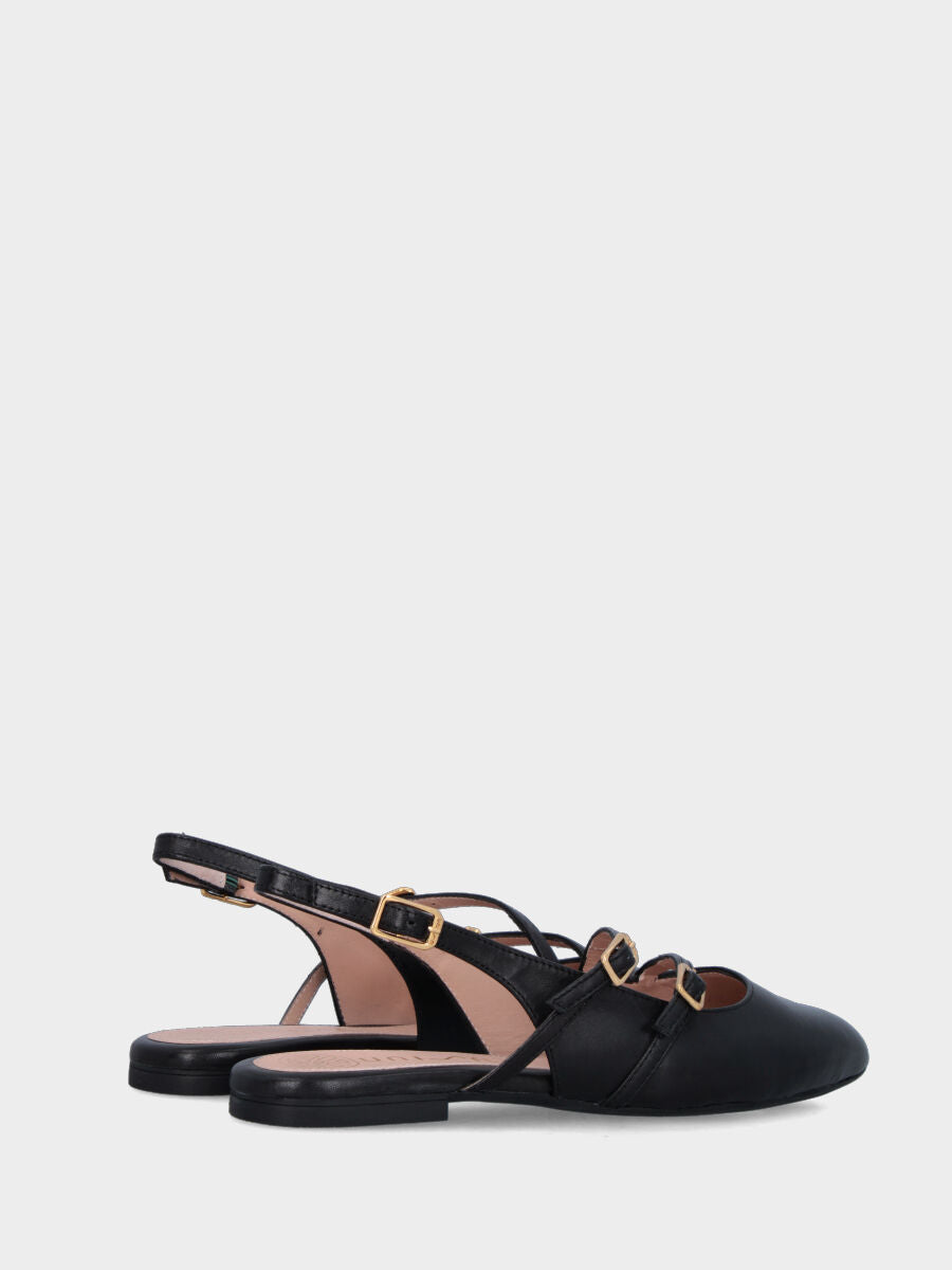 Slingback in nappa nera a punta affusolata con doppio cinturino