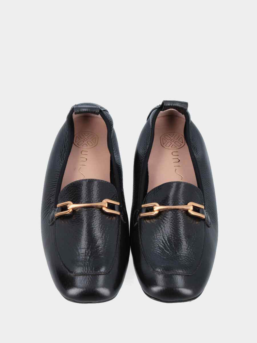 Mocassino in vitello nero con morsetto e suola in gomma