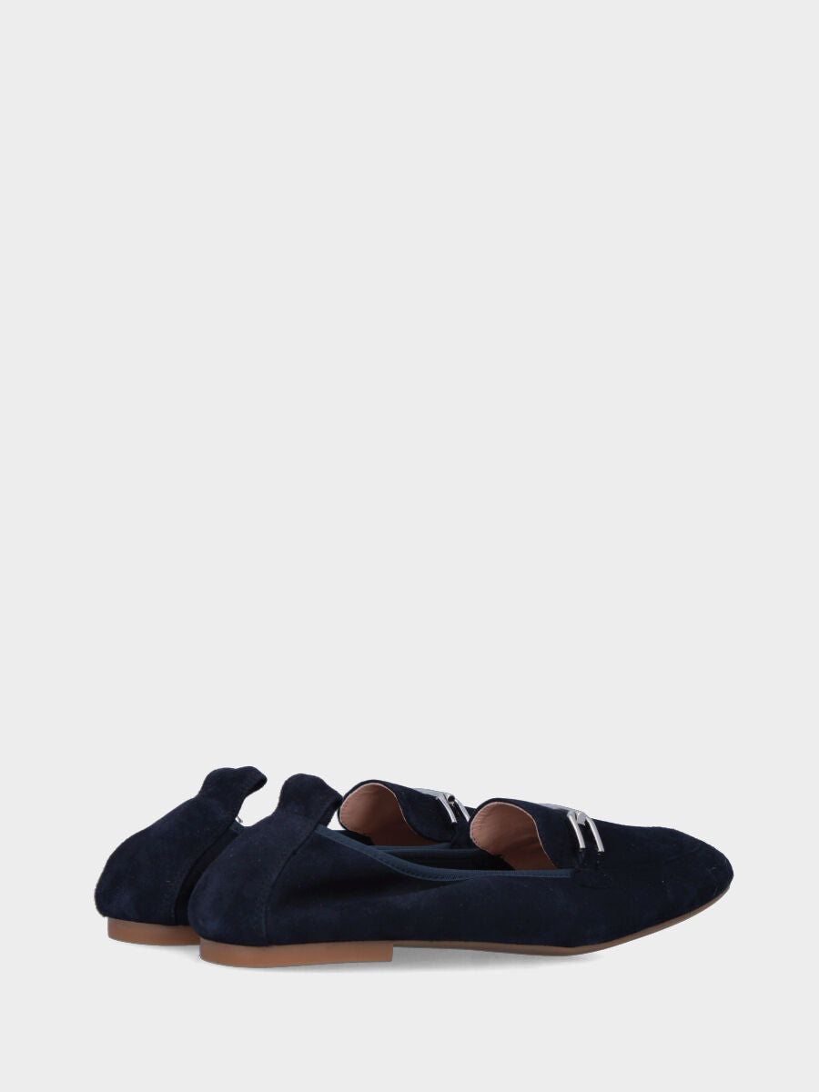 Mocassino in camoscio blu con morsetto e suola in gomma
