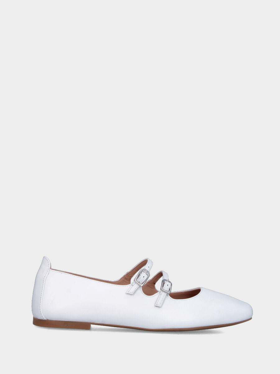 Ballerina in nappa bianca con cinturini sul collo e punta quadrata