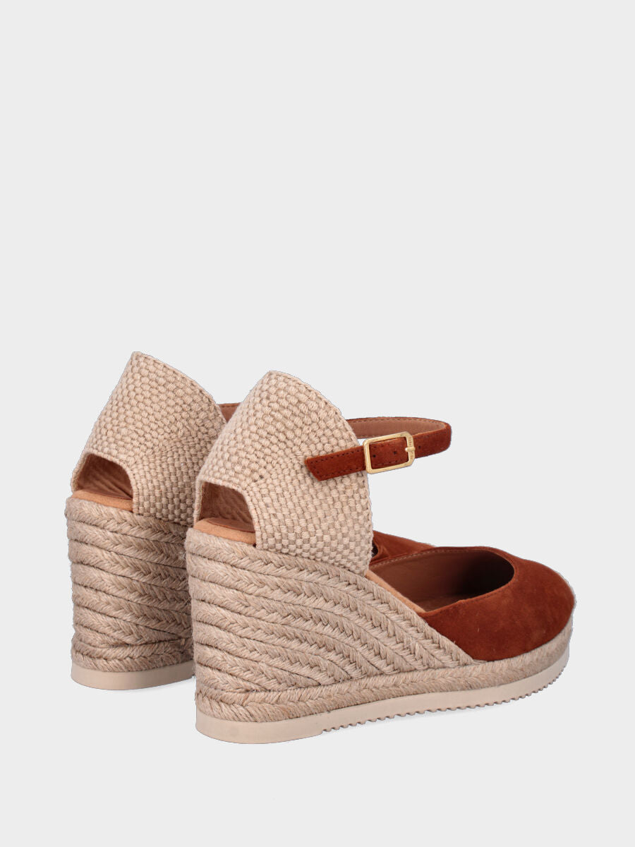 Campesina in camoscio color cuoio con zeppa 70 mm