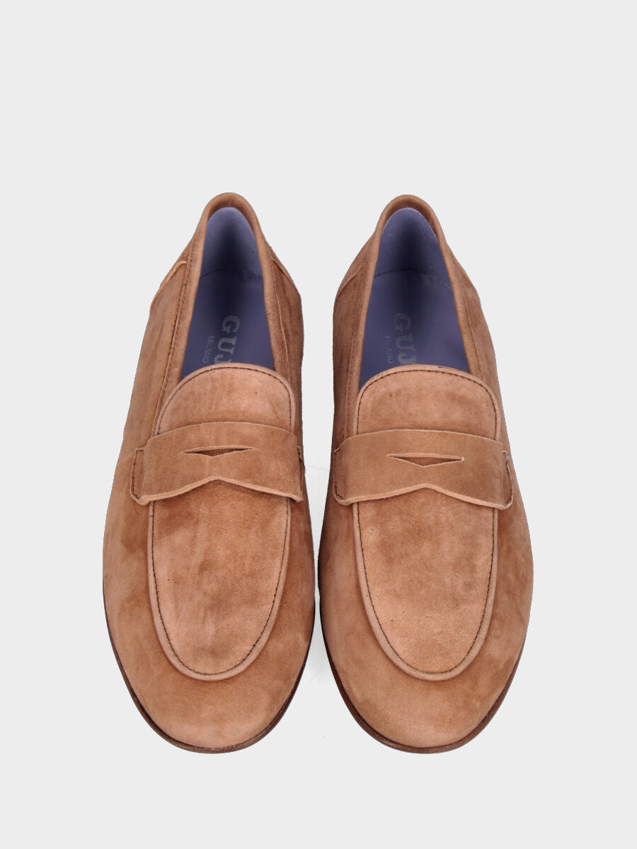 Mocassino in camoscio color cuoio con vaschetta ripiegata