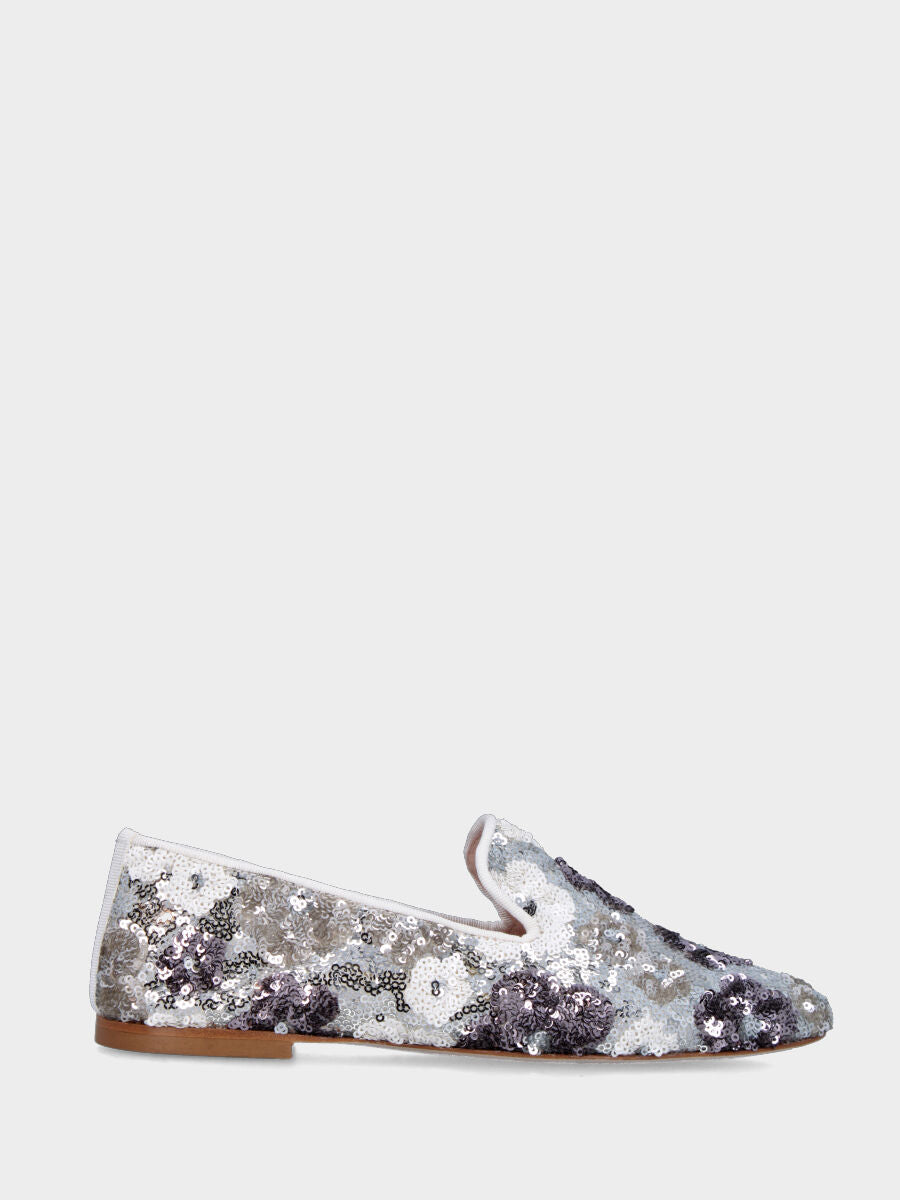 Pantofolina in paillettes nei toni argento con motivo floreale