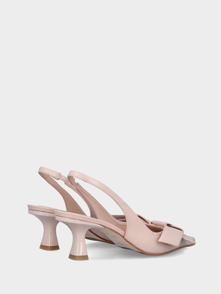 Slingback in vitello cipria con fascetta annodata in pianta