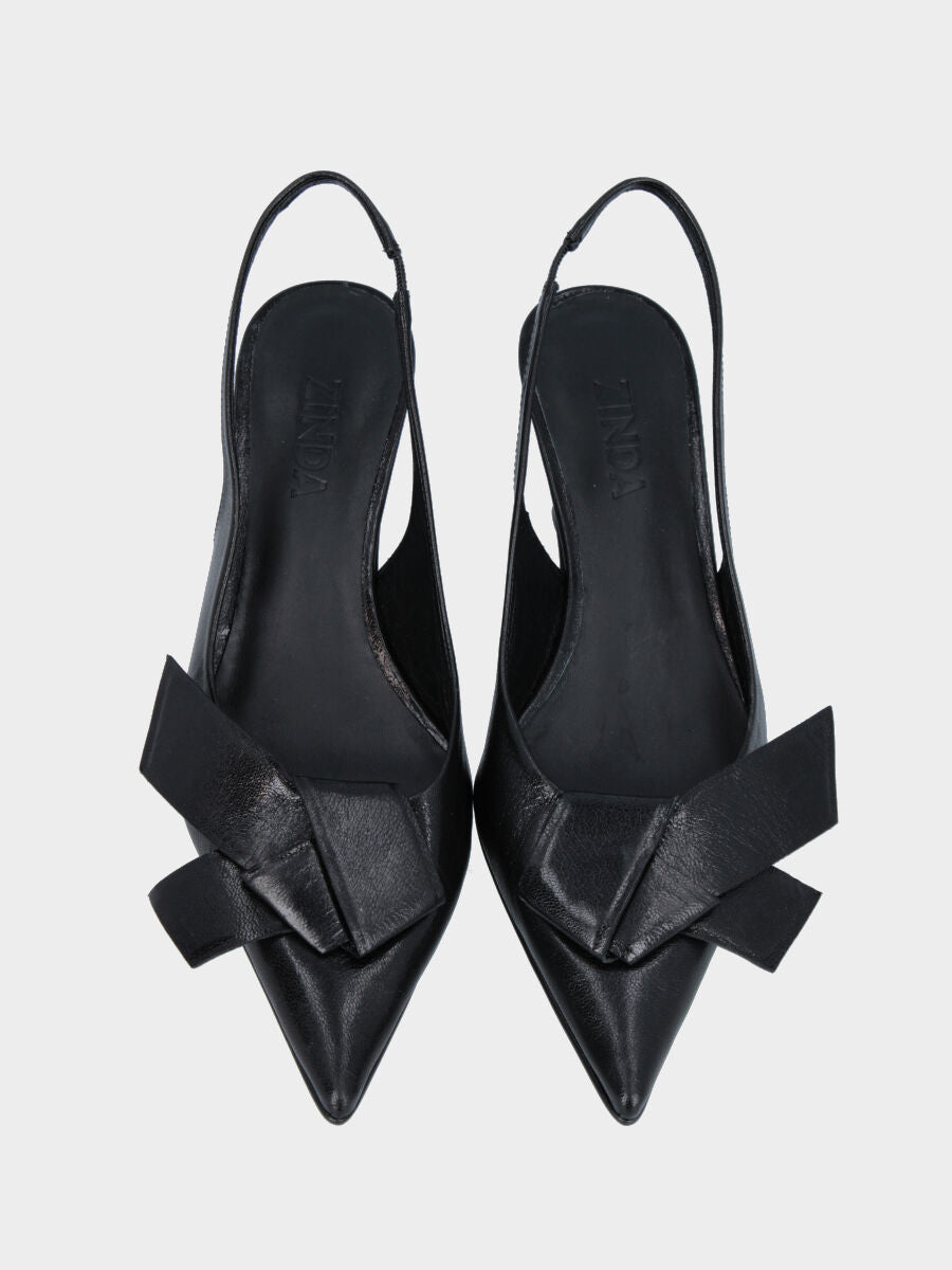 Slingback in vitello nero con fascetta annodata in pianta