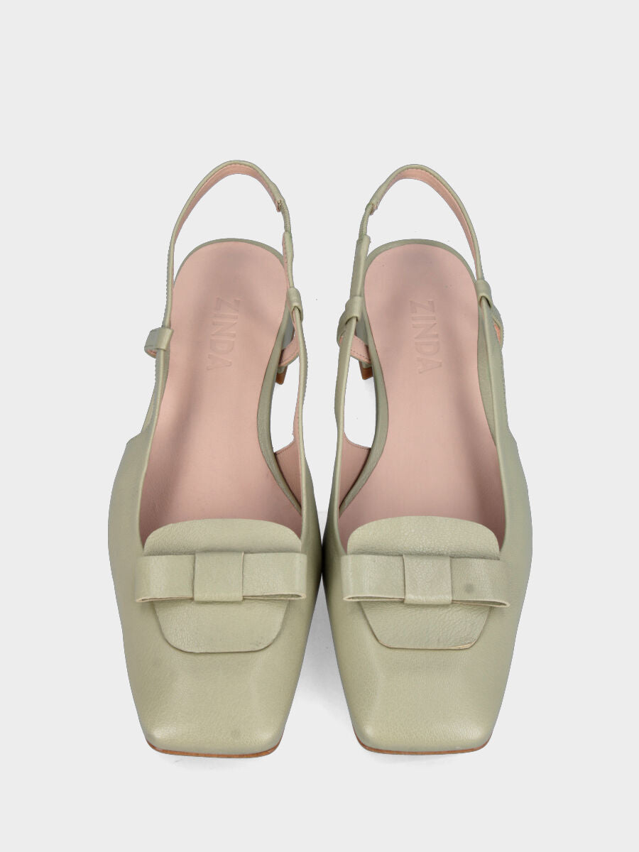 Slingback in vitello verde con tacco a blocco e fascetta a fiocchetto