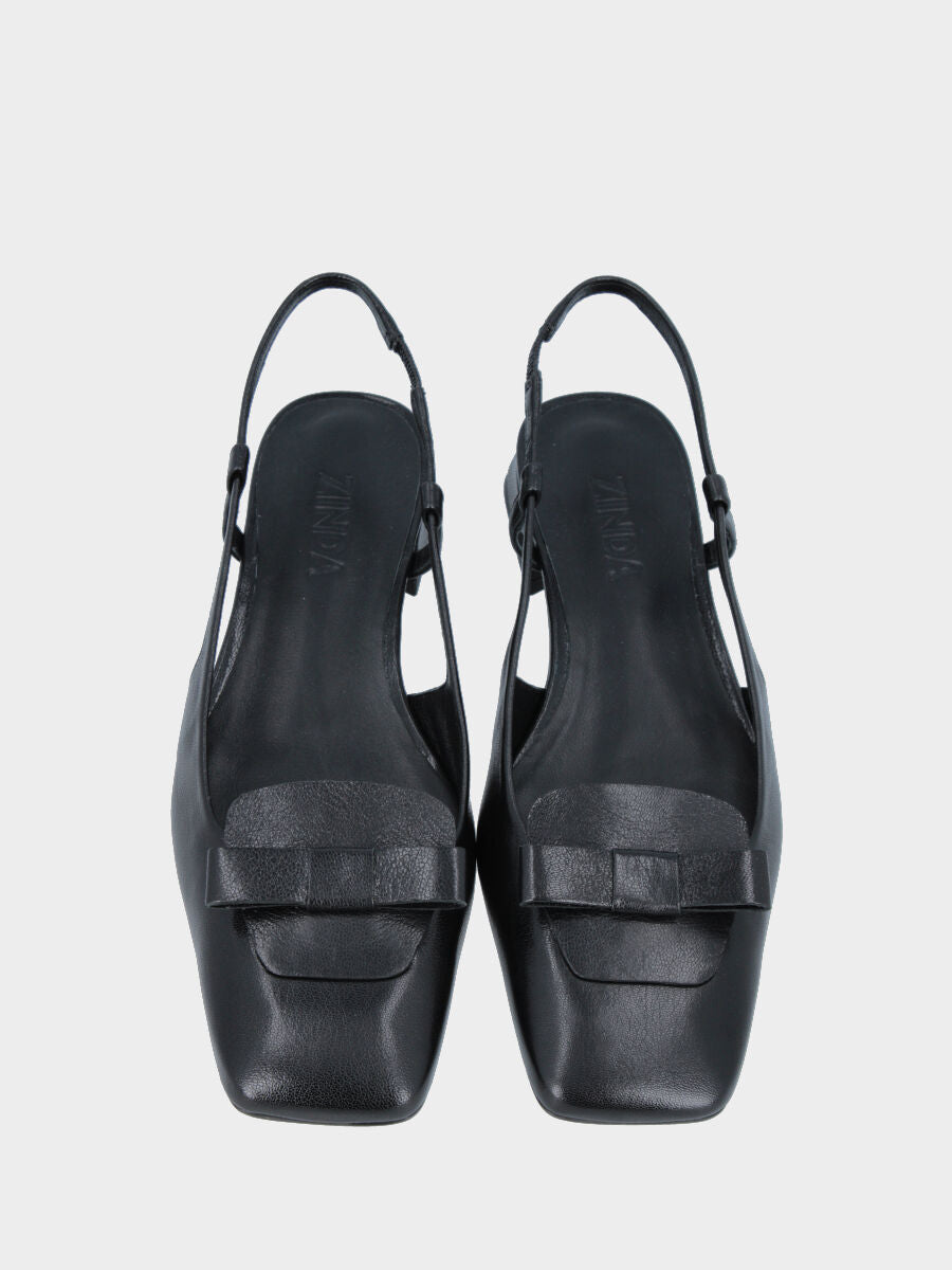 Slingback in vitello nero con tacco a blocco e fascetta a fiocchetto