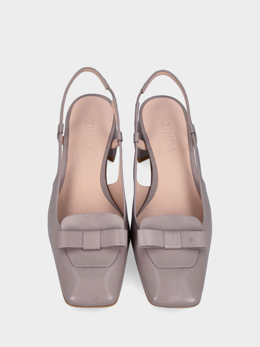 Slingback in vitello grigio con tacco a blocco 50 mm e fiocchetto