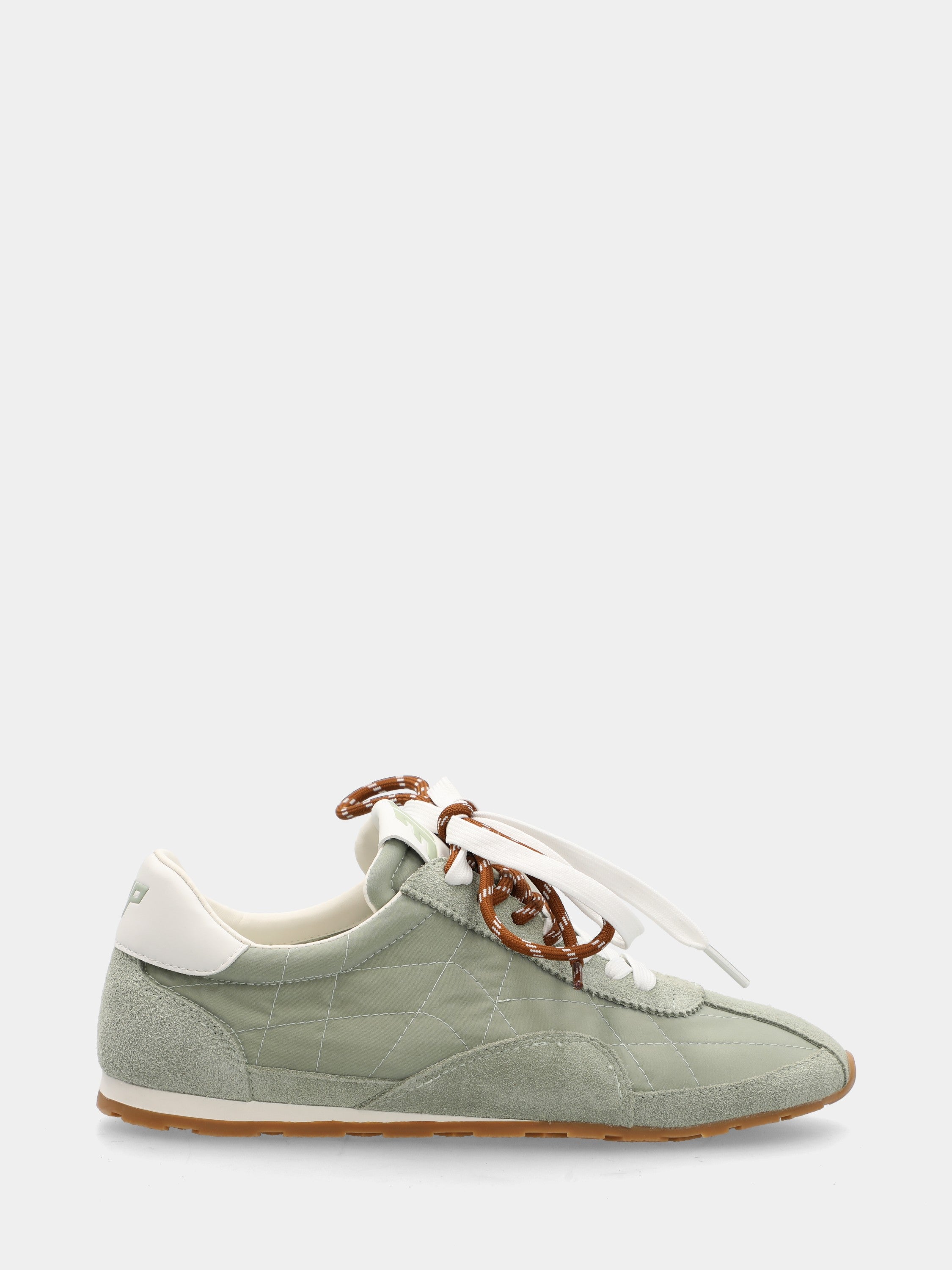 Sneaker running in camoscio salvia con doppi lacci colorati