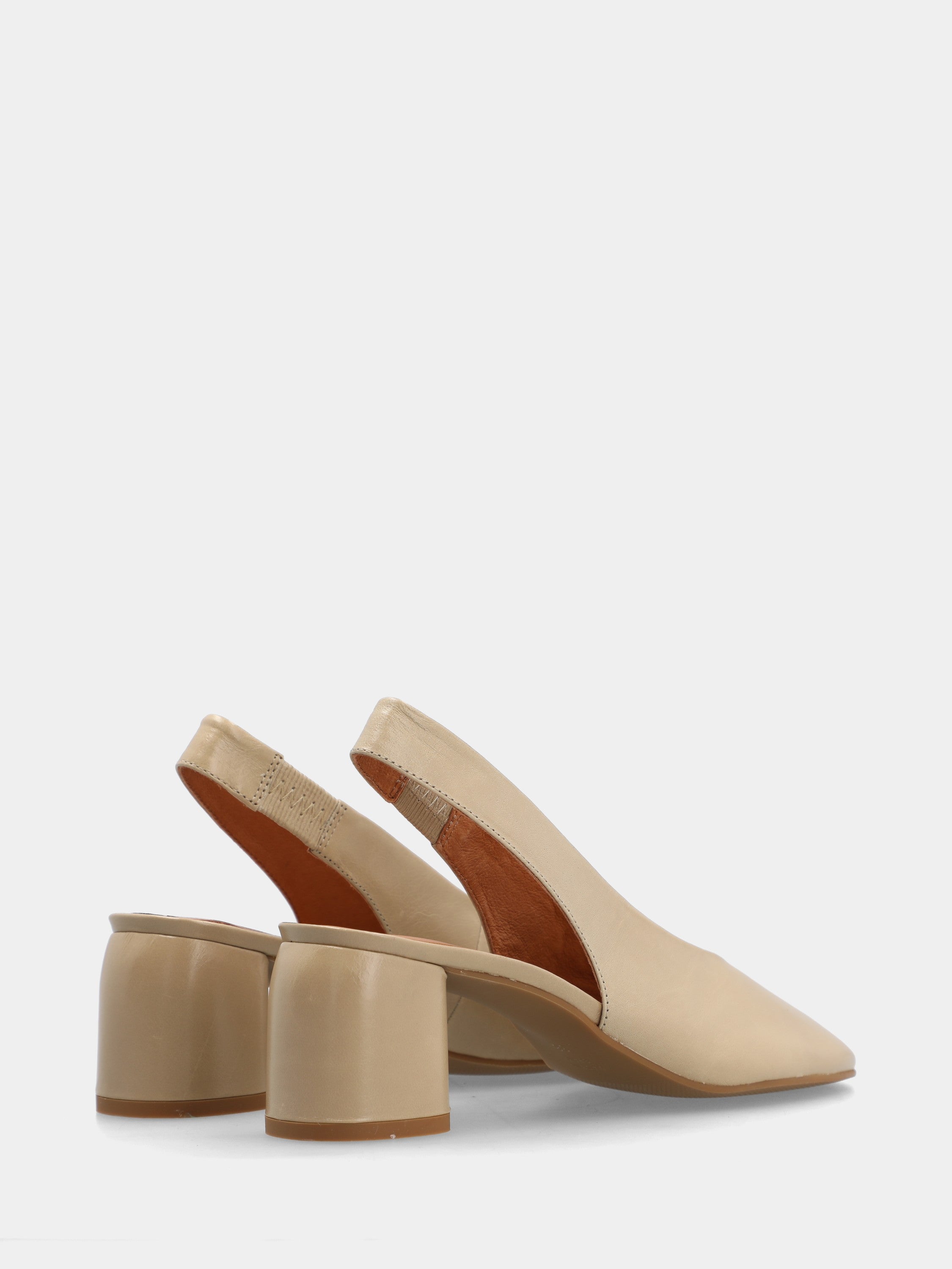 Slingback in vitello beige con tacco a colonna
