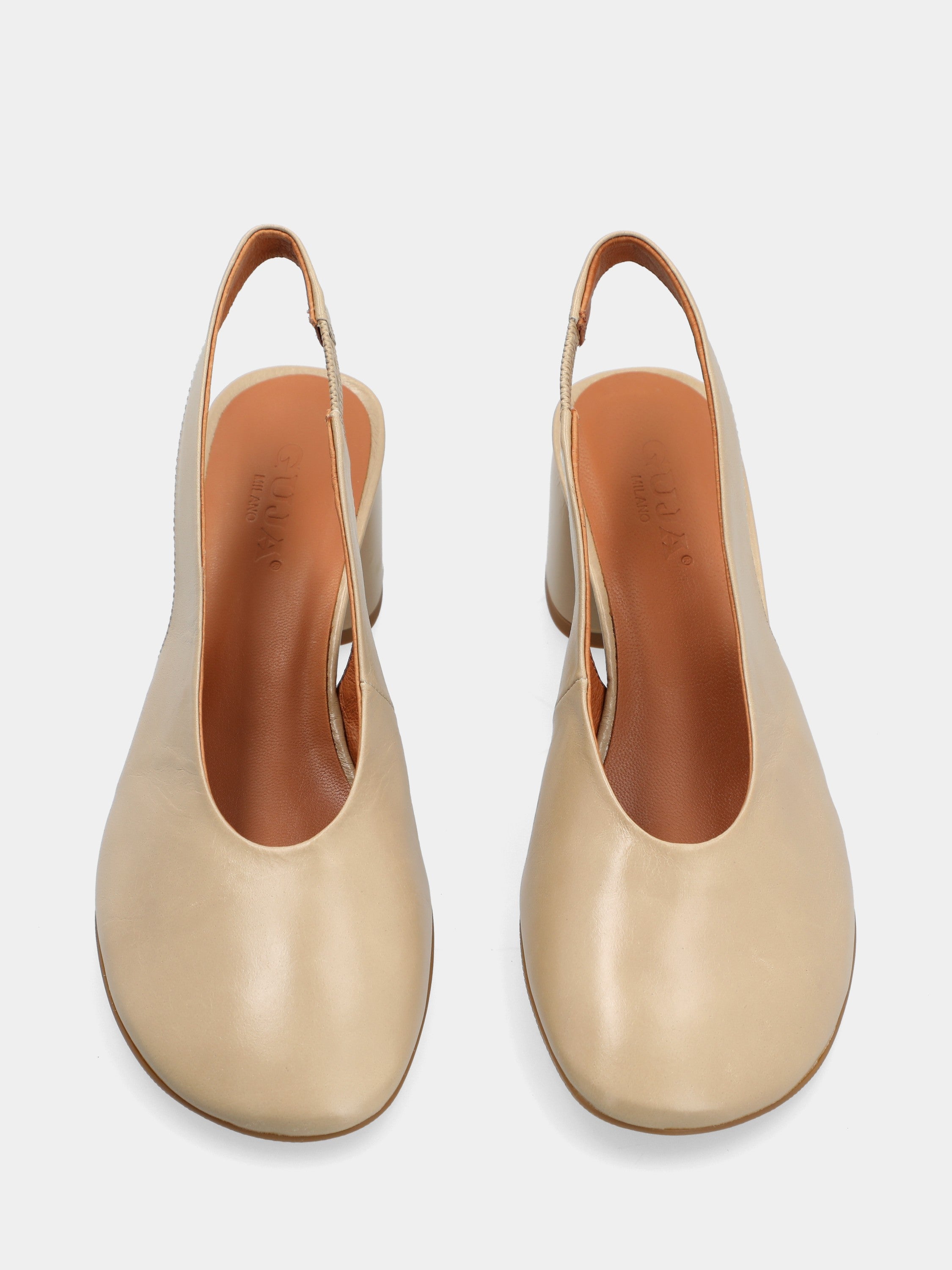 Slingback in vitello beige con tacco a colonna