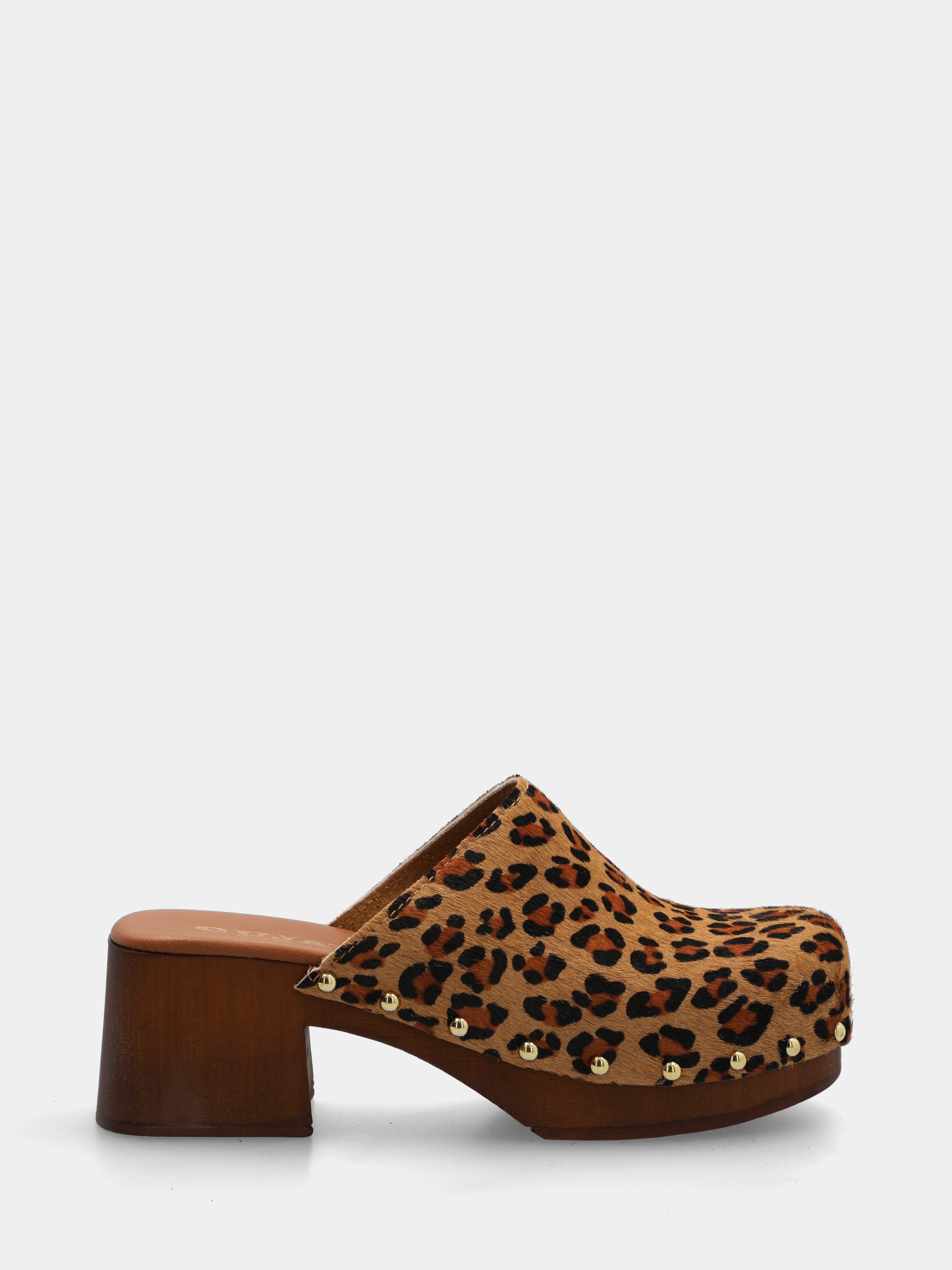 Sabot in cavallino animalier con pianta chiodata