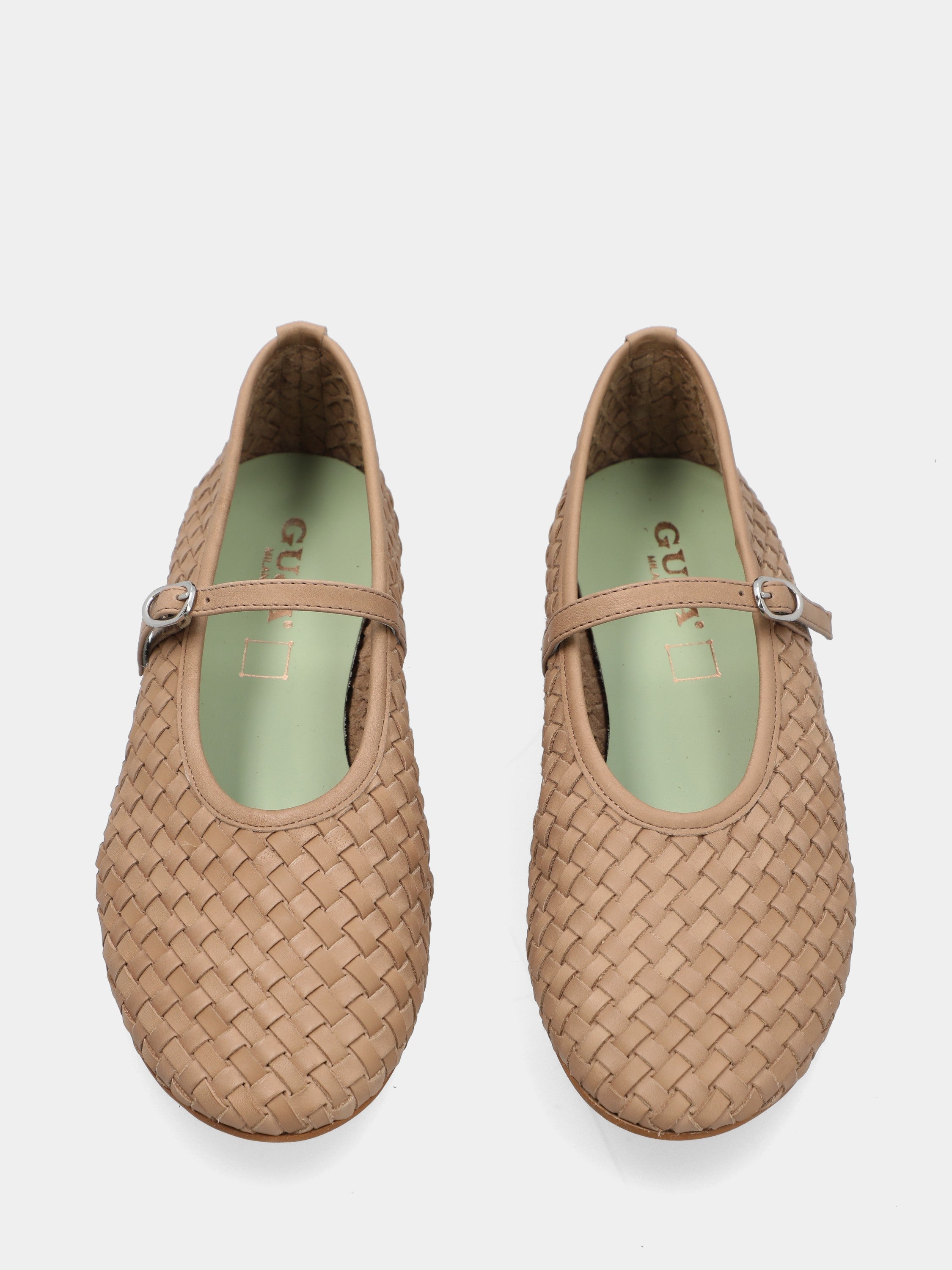 Ballerina aus beige geflochtenem Kalbsleder mit Riemen und 5mm Absatz