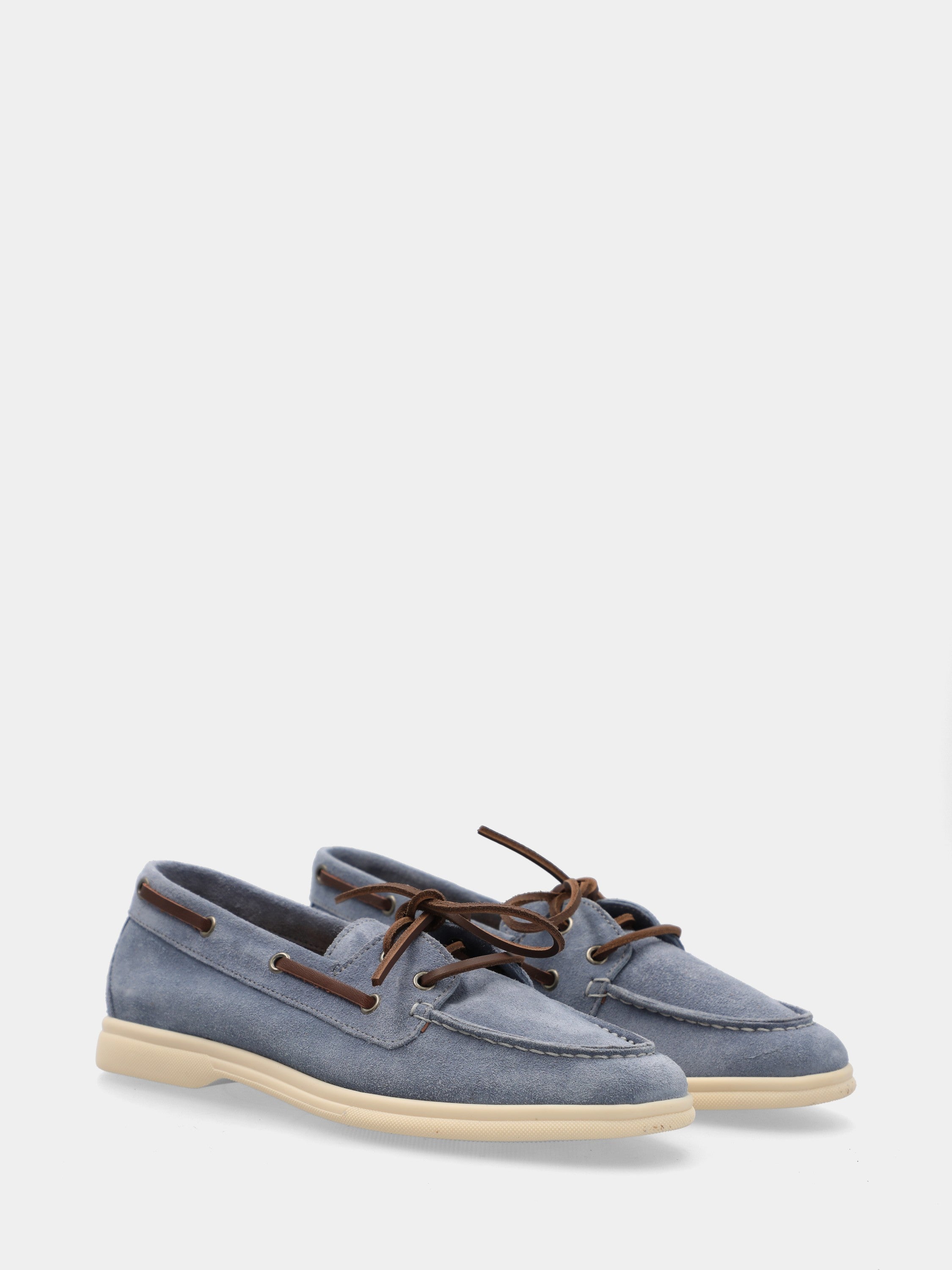 One-piece blue suede derby with round toe and rubber sole