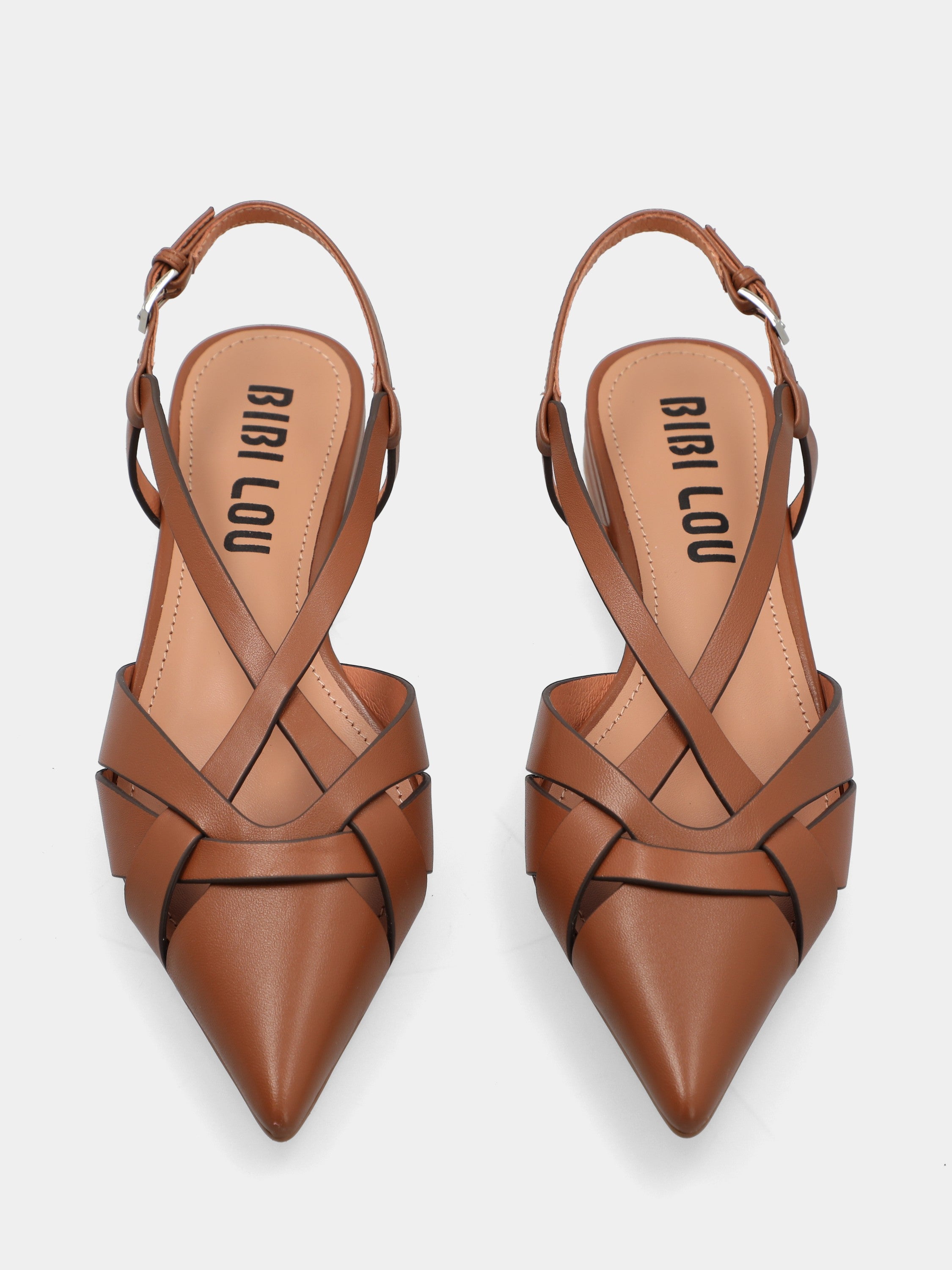 Slingbacks en vitello couleur cuir avec brides croisées et bout pointu