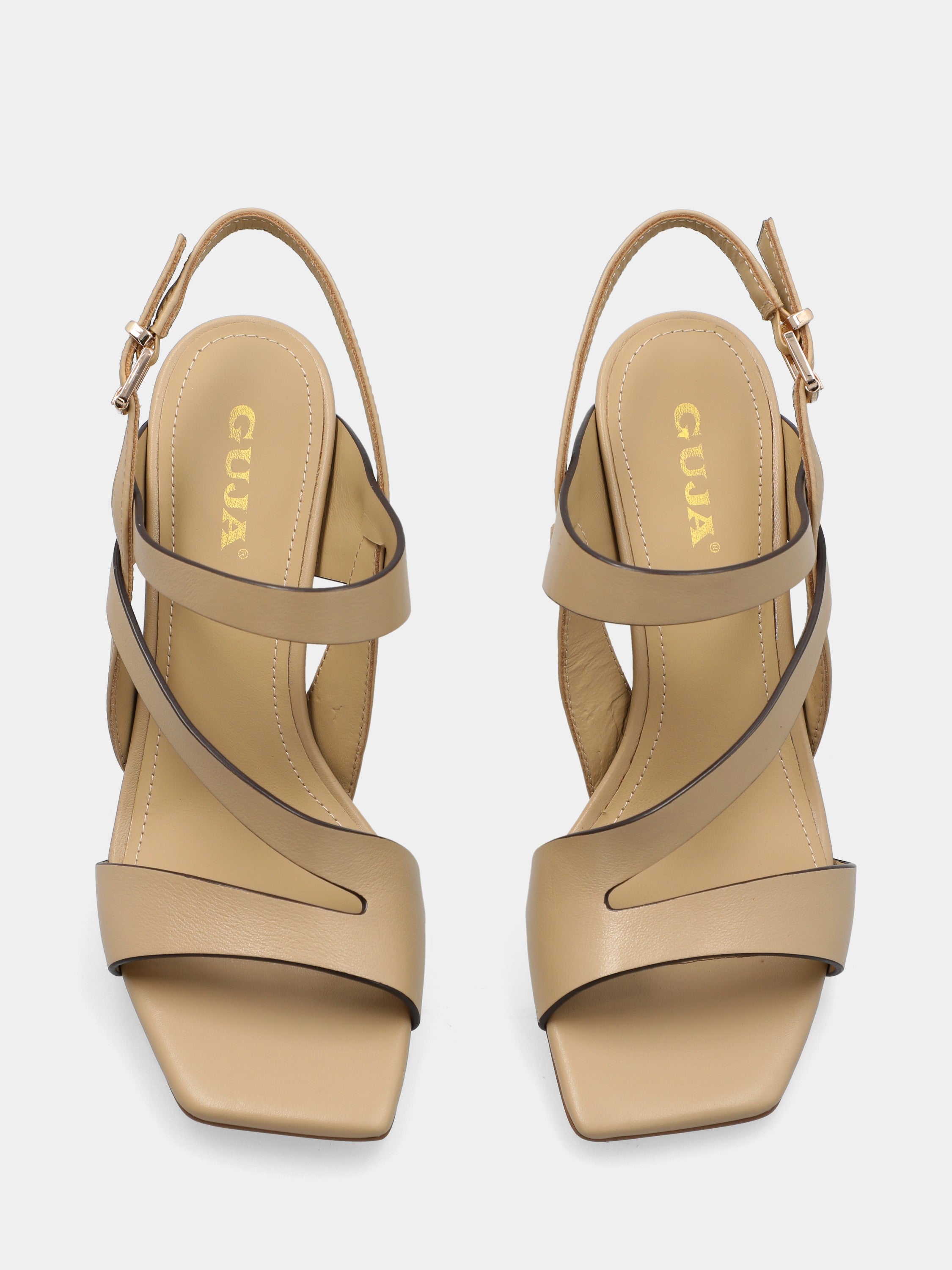 Sandalo in vitello beige con fasce a sbieco