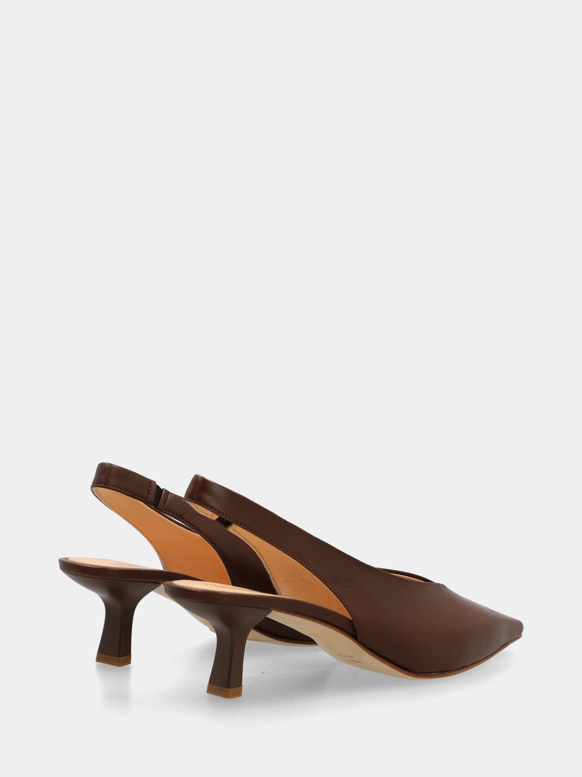 Escarpin slingback en cuir de chevreau marron foncé avec talon bobine