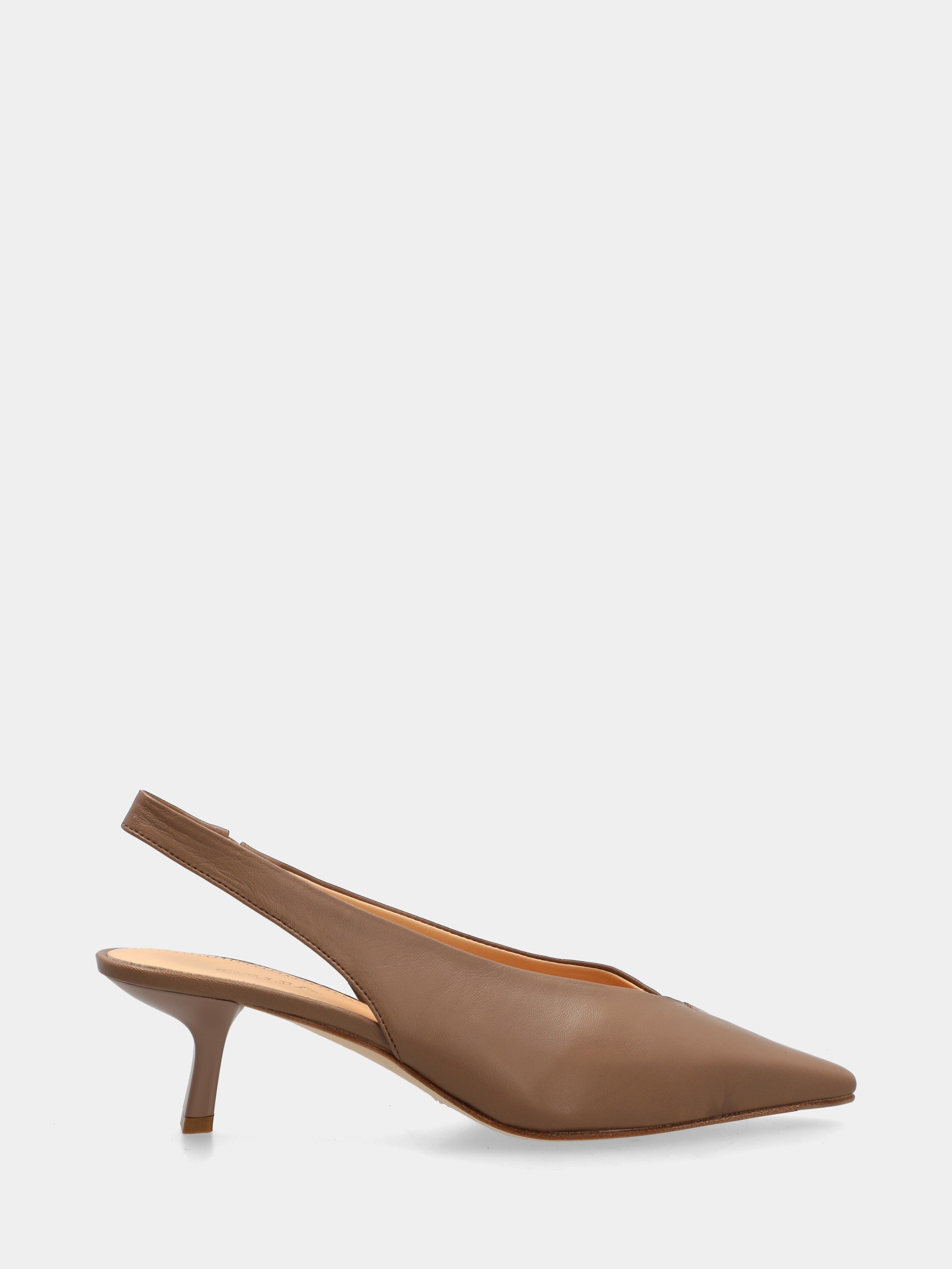 Escarpin slingback en cuir de chevreau couleur noix avec talon bobine