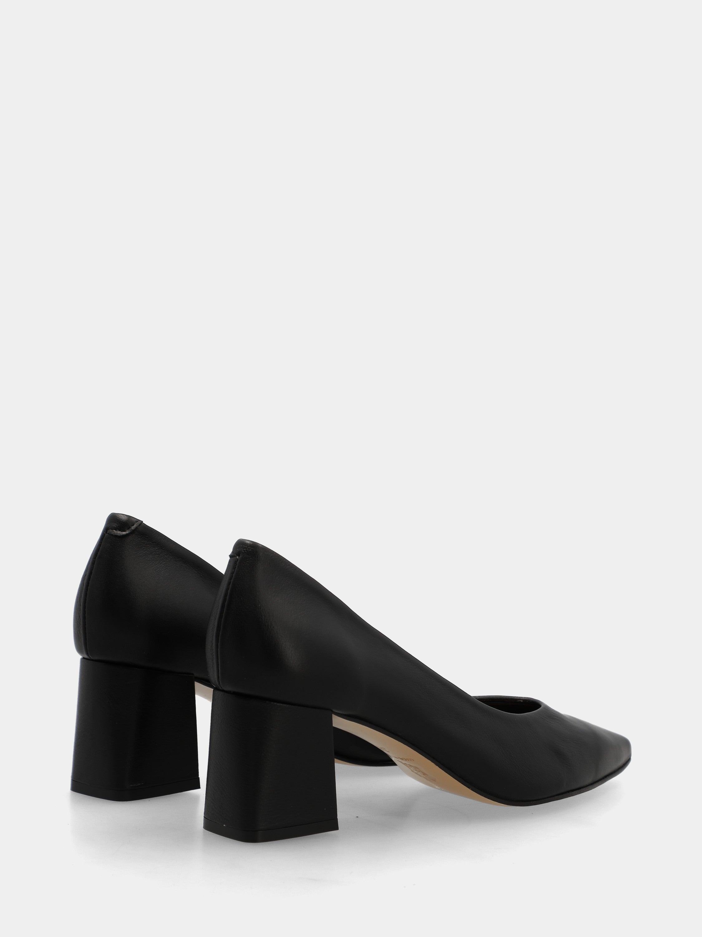 Black nappa pumps with block heel and pointed toe