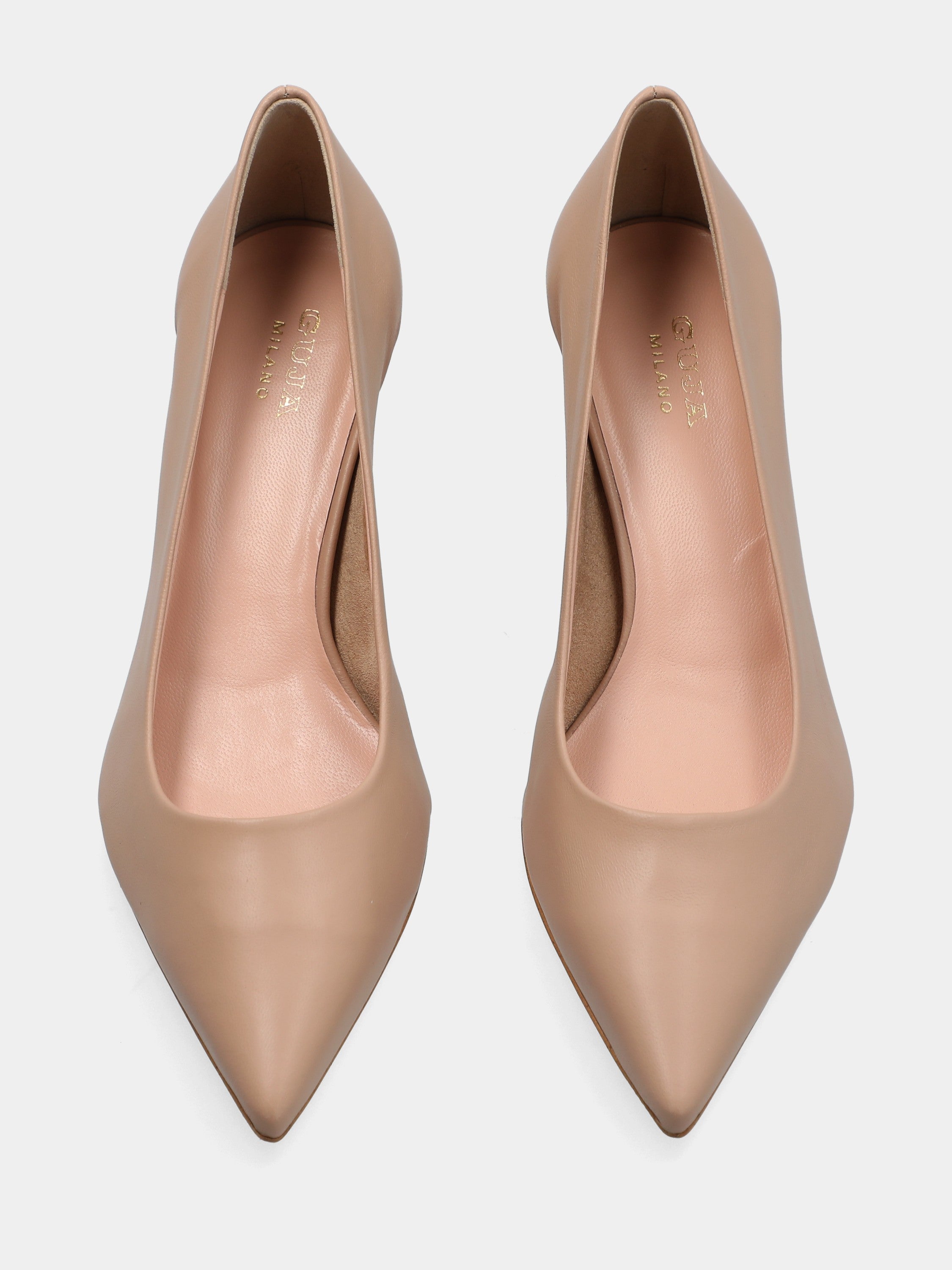 Décolleté in nappa beige con tacco rocchetto a coda