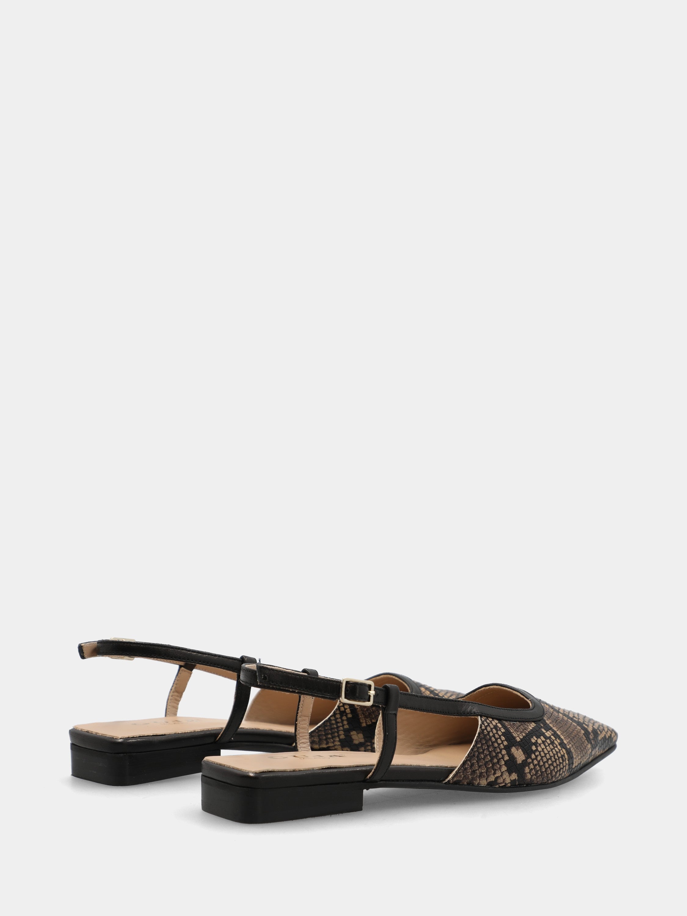 Slingback in vitello nero con stampa pitone