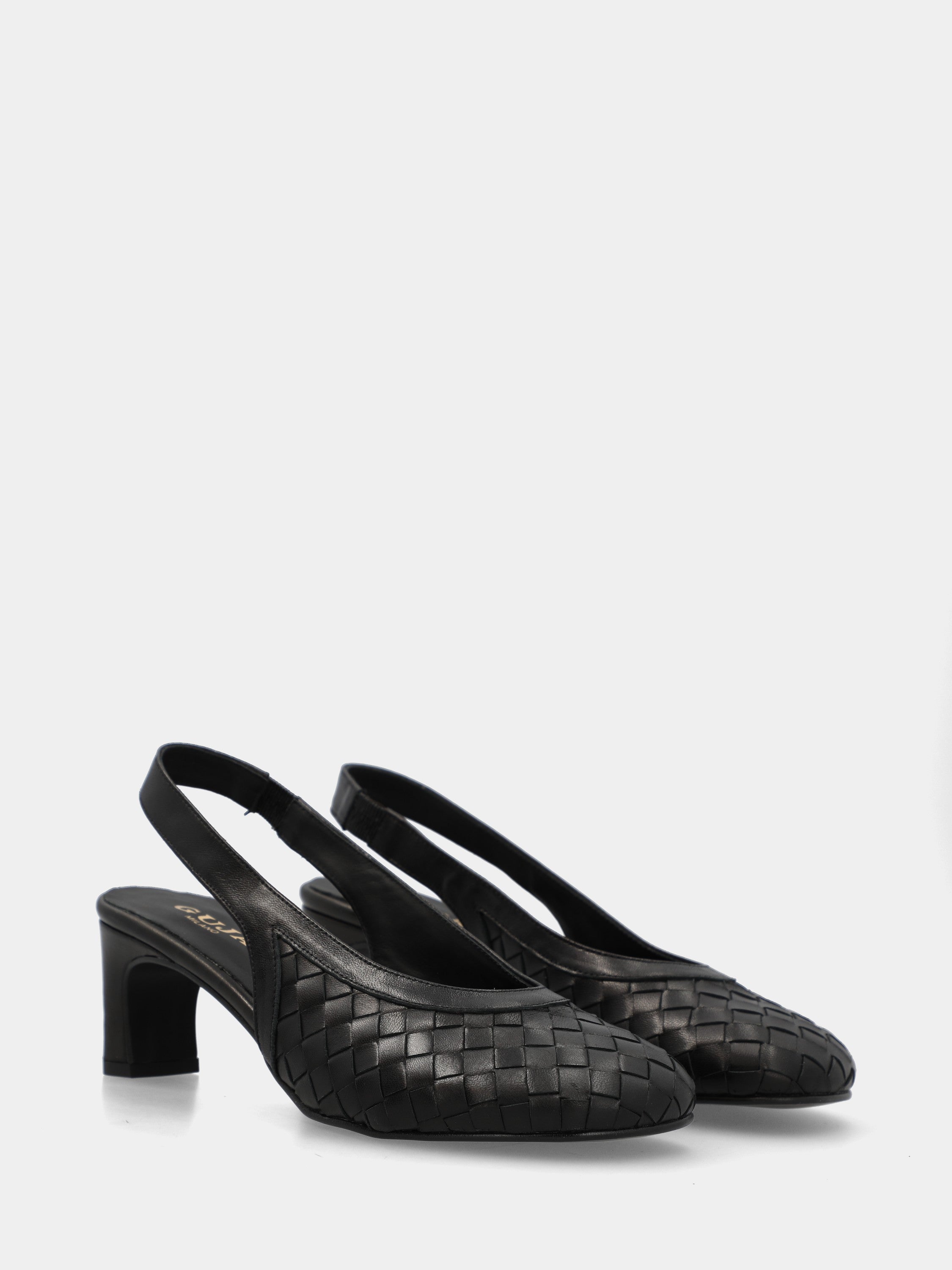 Slingback in vitello nero intrecciato con tacco largo a coda