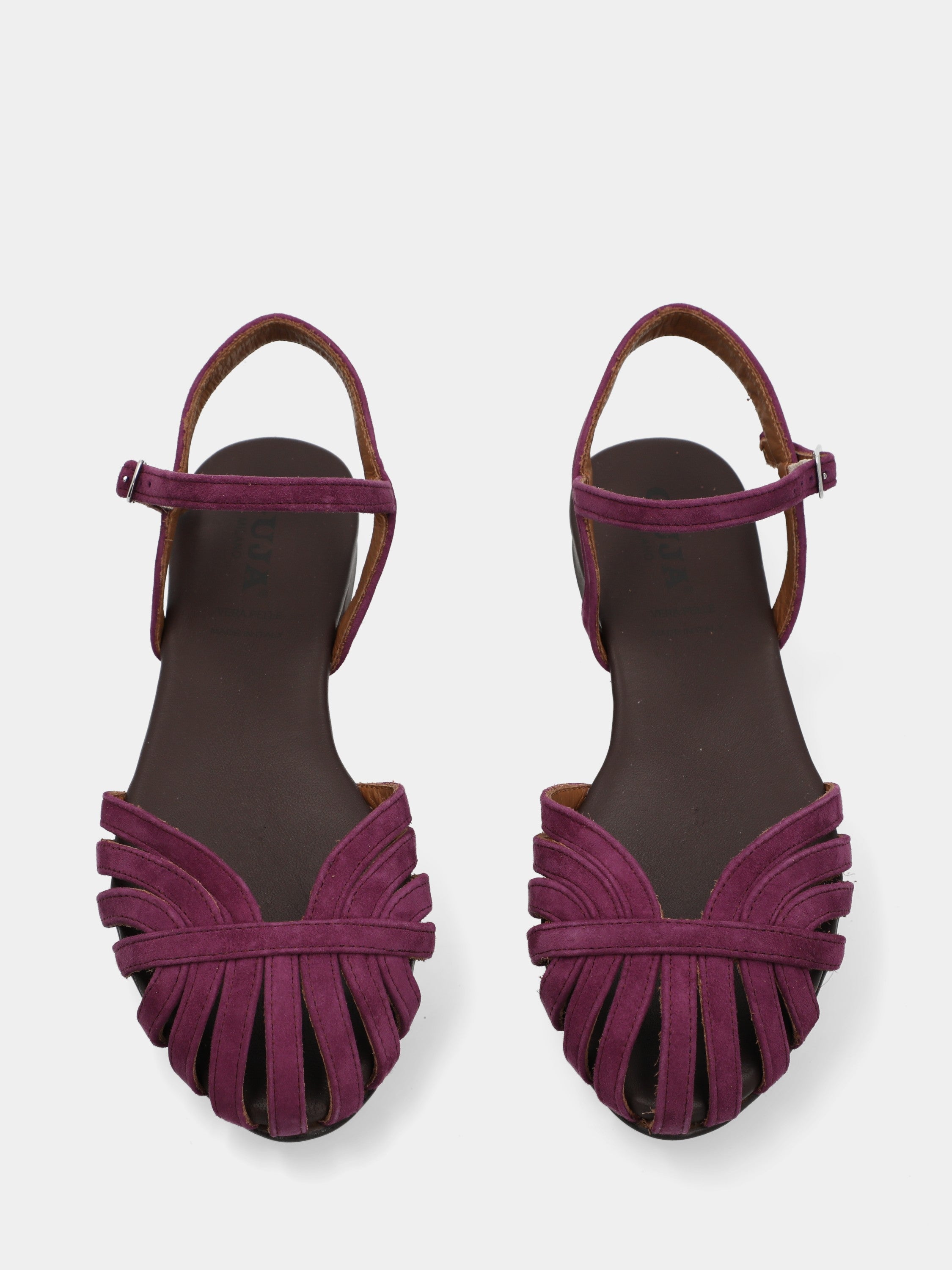 Sandalo in camoscio fucsia con listini arcuati