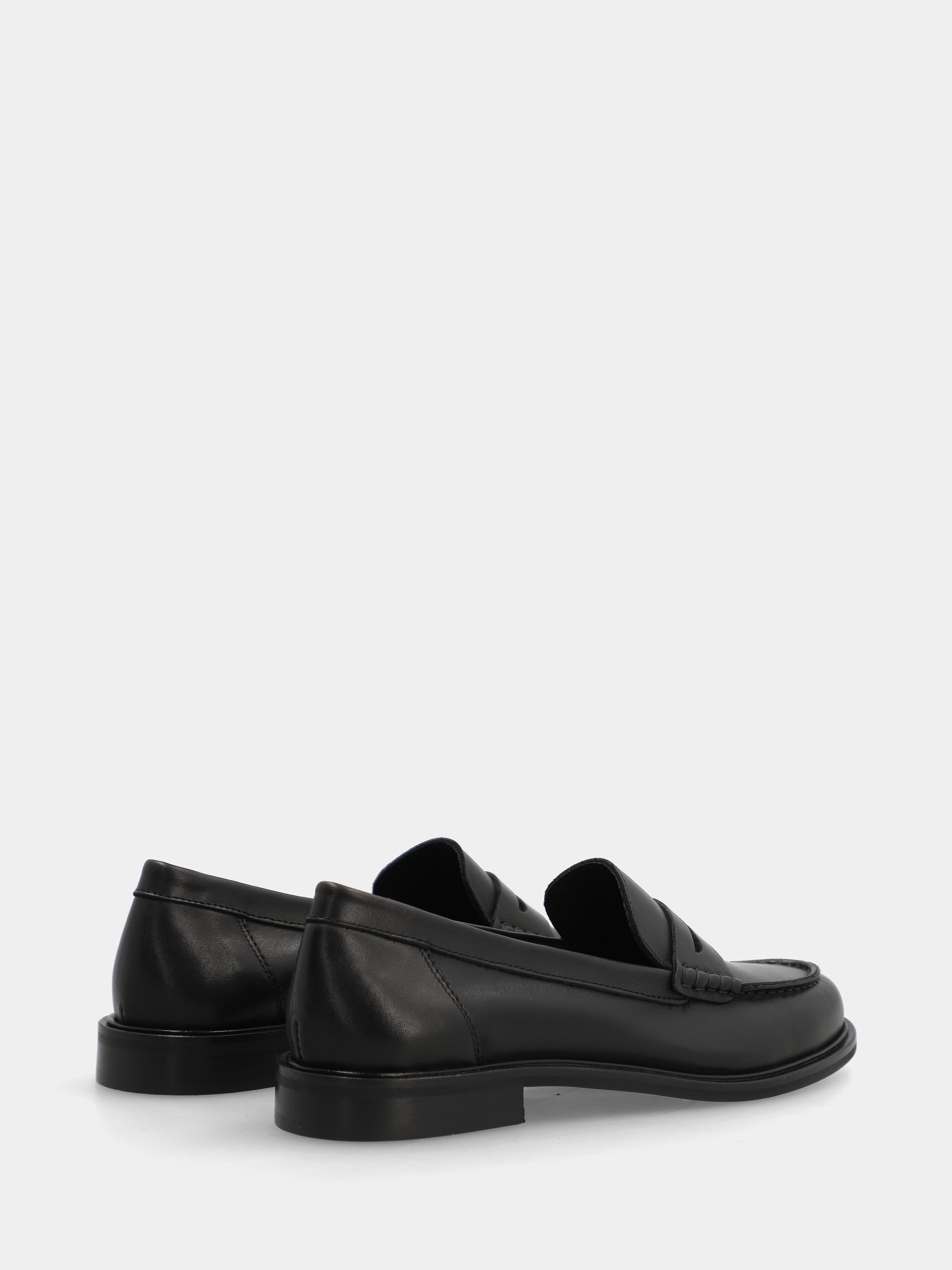 Black calf leather loafer with lion's mouth mask detail