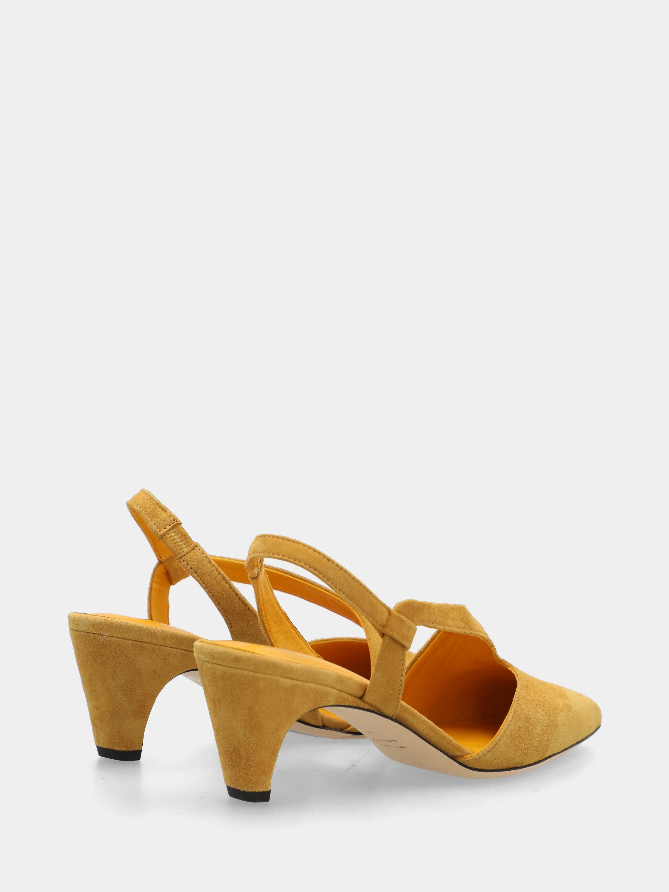 slingback tacco 70mm semi conico a coda, punta sfilata, con listino asimmetrico e a sbieco verso il cinturino alla ca viglia, suola in cuoio