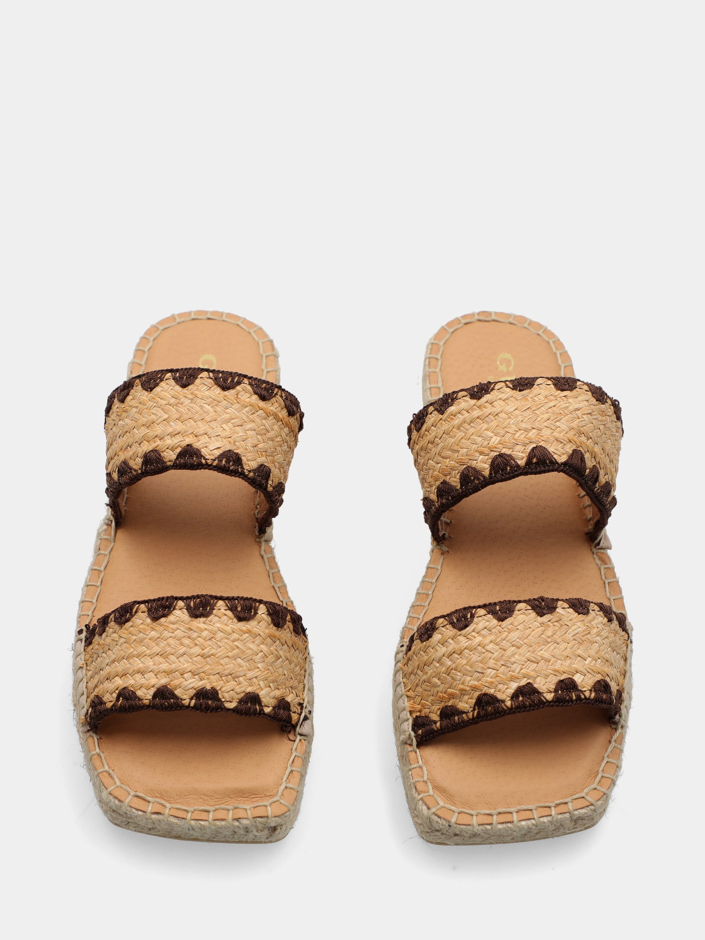 Ciabattina in raffia marrone con zeppa in corda