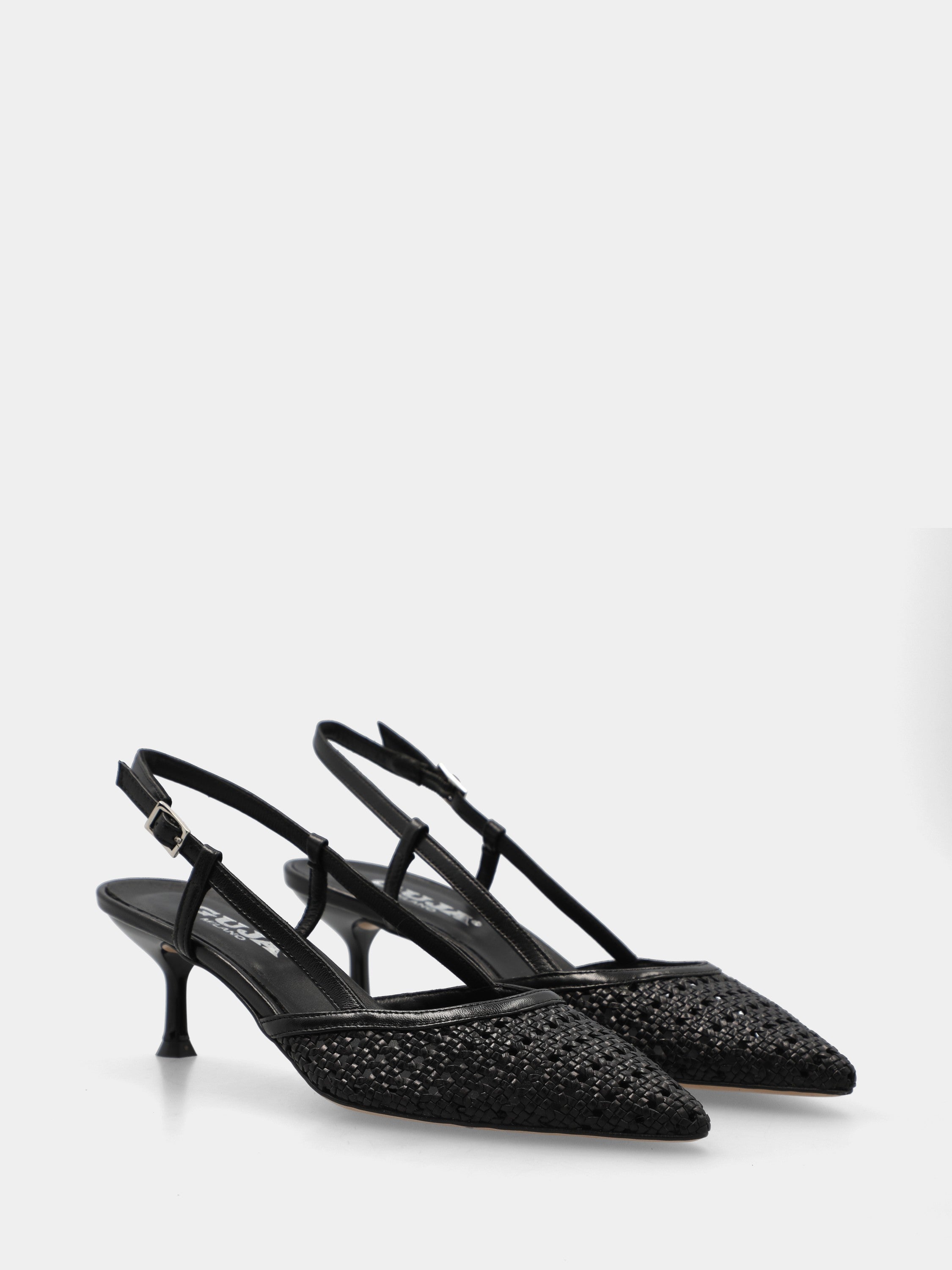 Slingback aus schwarzer Raffia mit Kelchabsatz