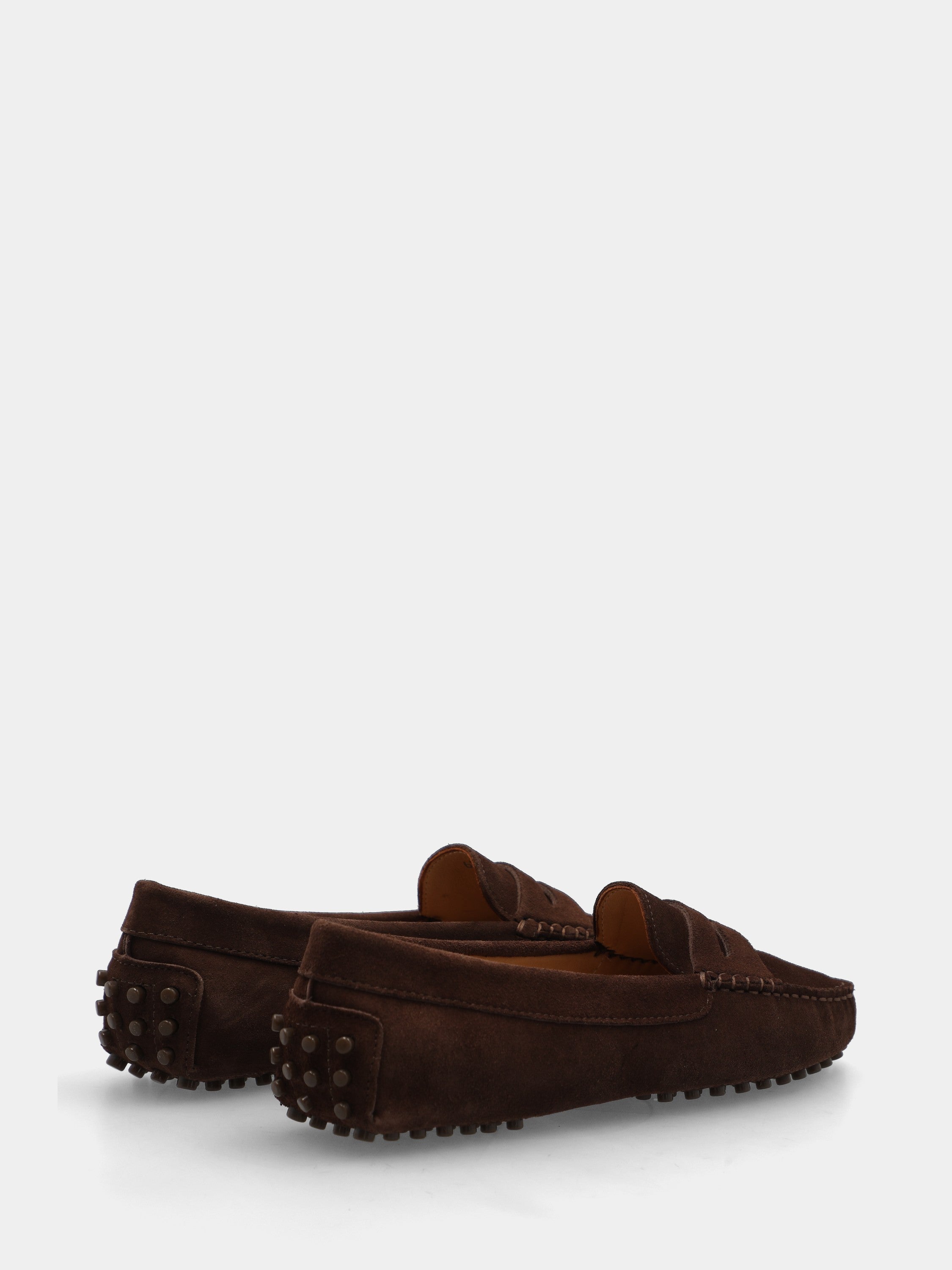 Flat moccasin in dark brown suede with dotted sole