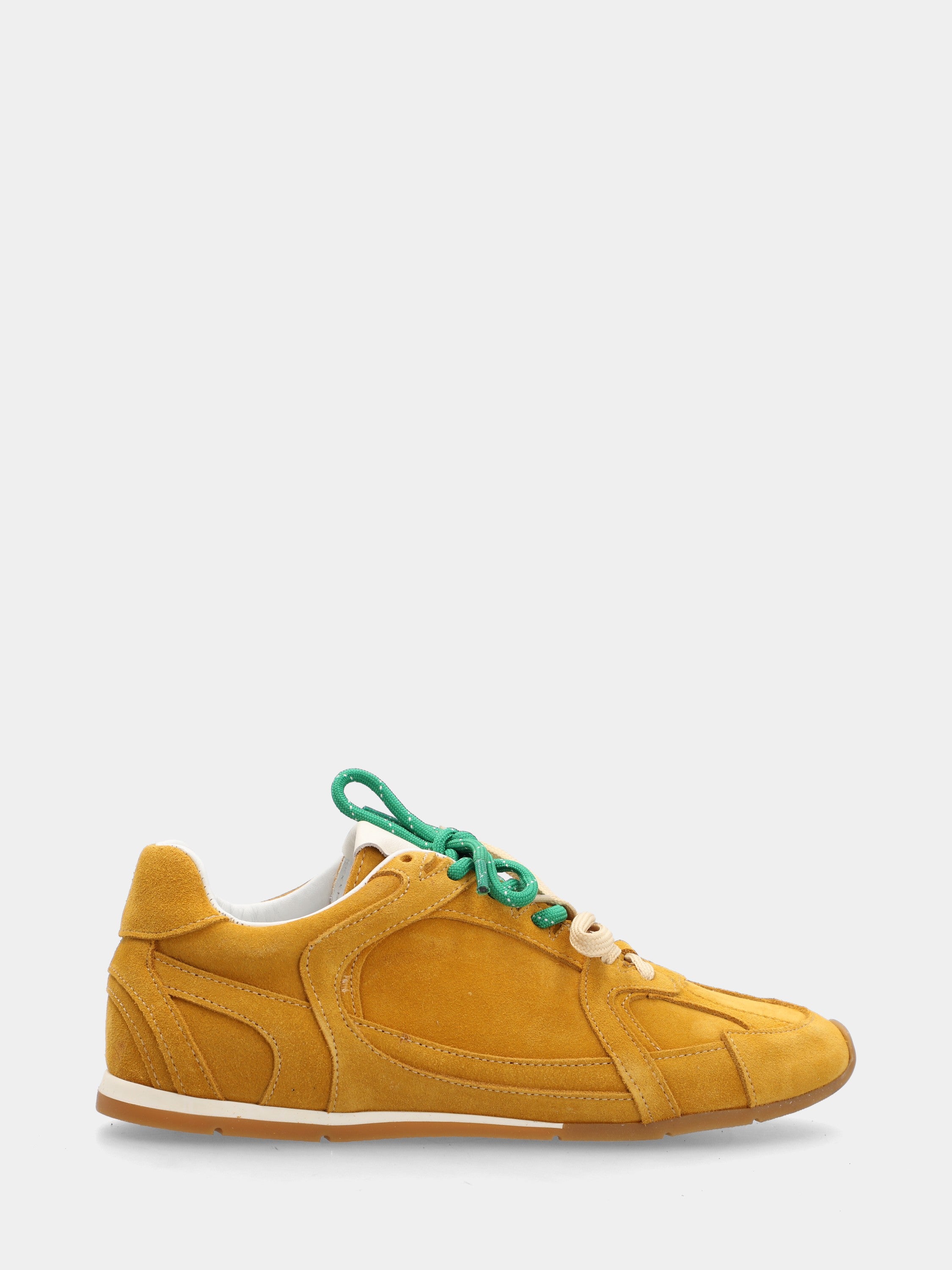 Sneaker flat in velour giallo con doppi lacci bicolore