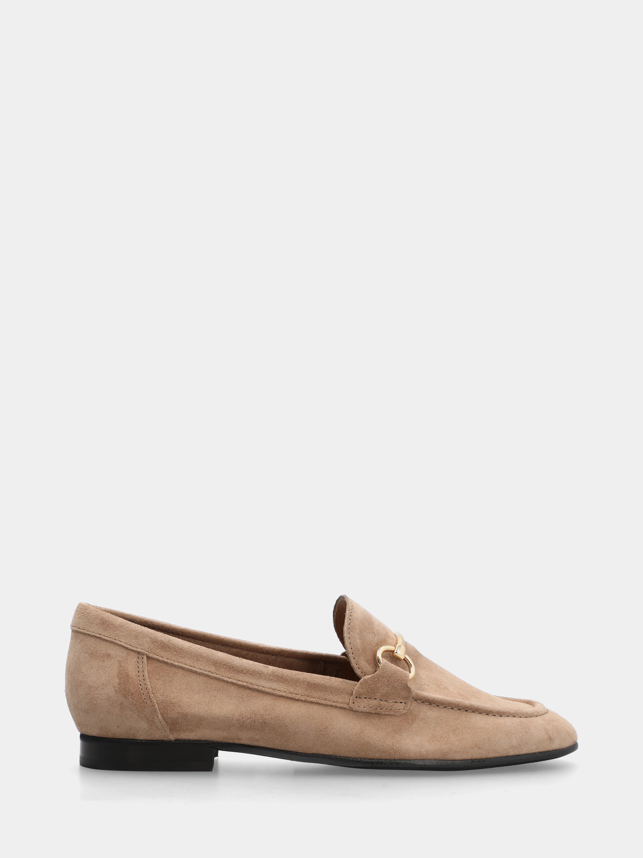 Mocassino in camoscio marrone con morsetto metallico