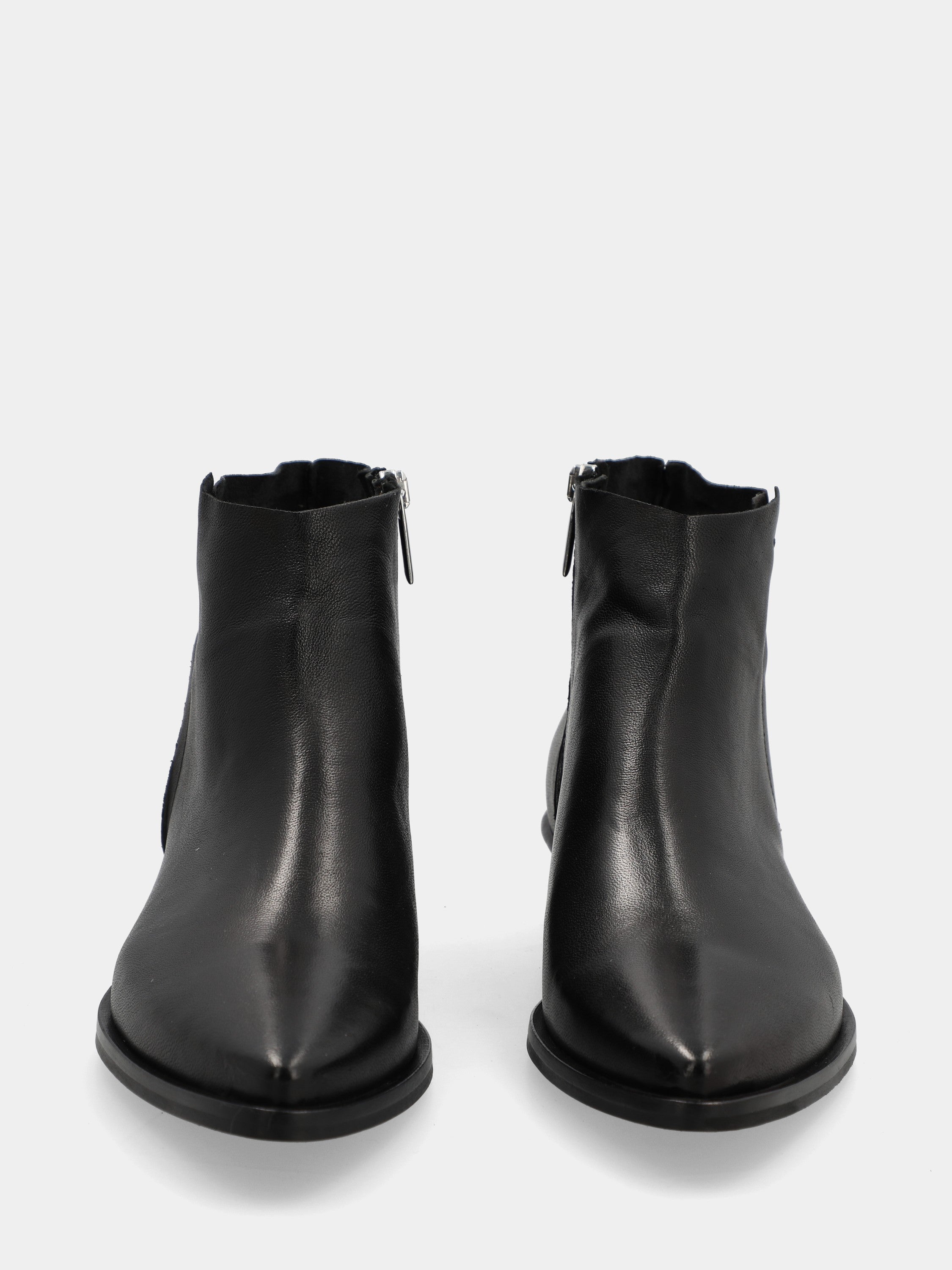 Black calf ankle boot with tapered toe